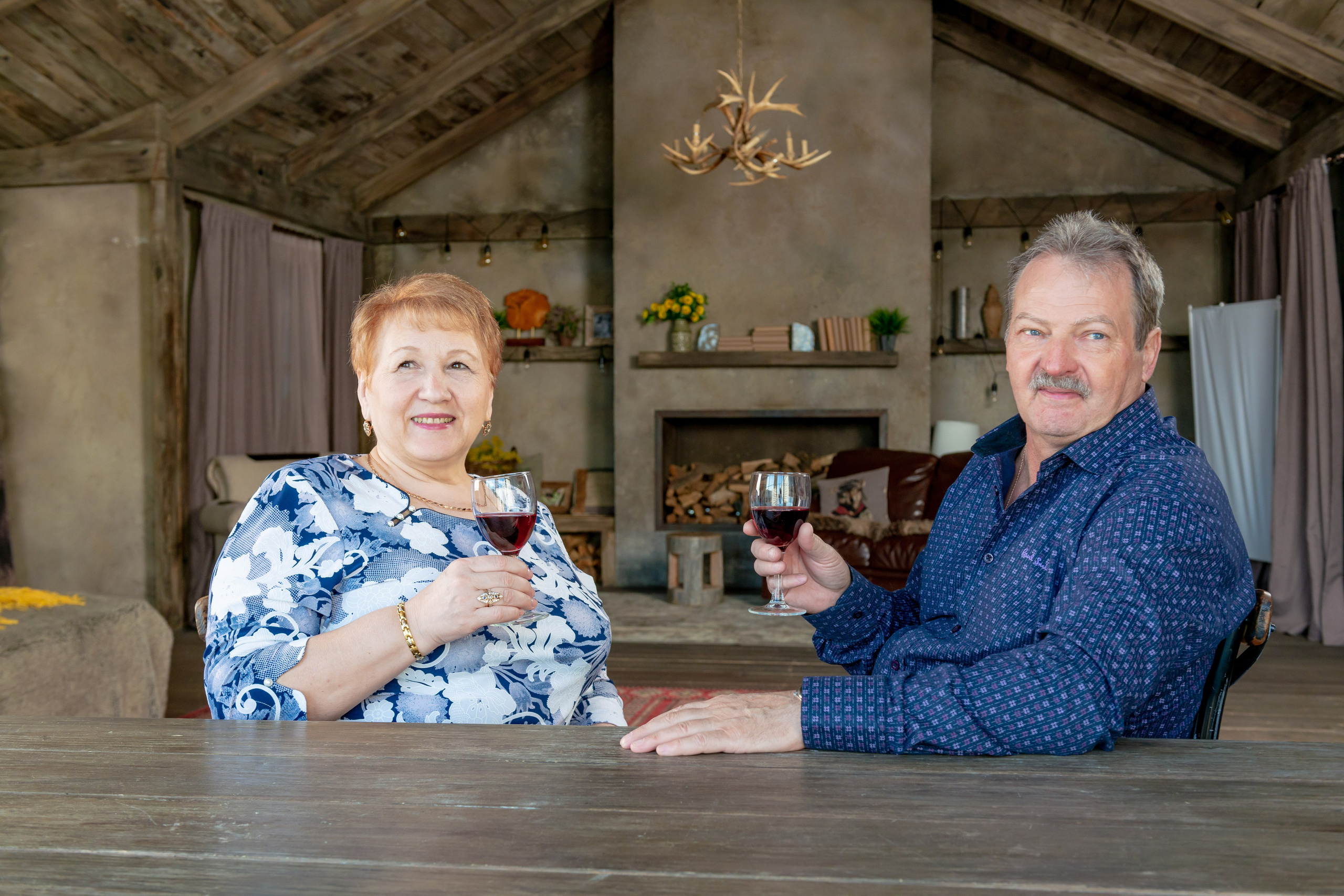 Photosession of a married couple in the studio. FOTÓGRAFO MÉXICO QUINTANA ROO