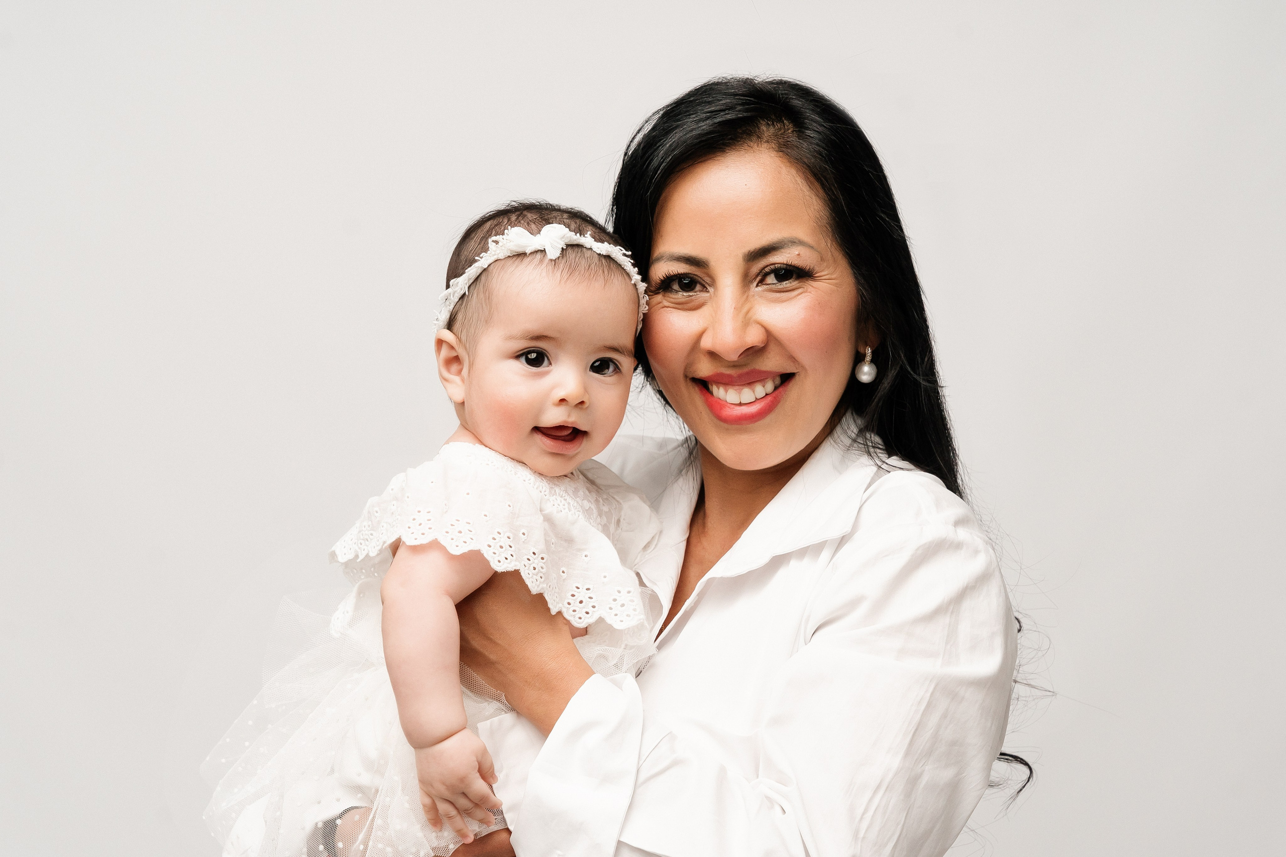A studio milestone session for 5 months old baby Alejandra and her beautiful family❤️. Newborn and family photographer. Hills District. Sydney