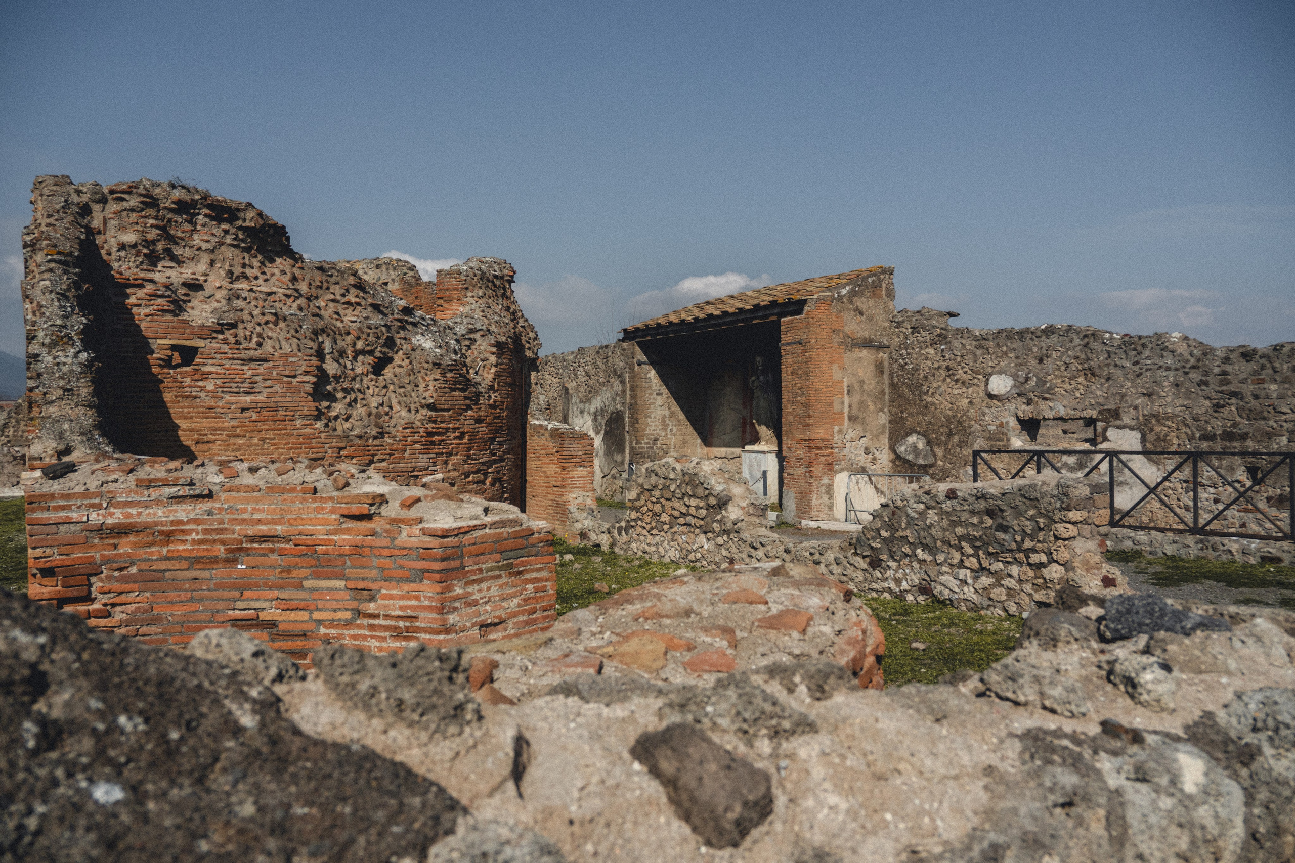 Pompeii. Photographe sur Cote d’Azur. Portraits de familles, couples, enfants, événements