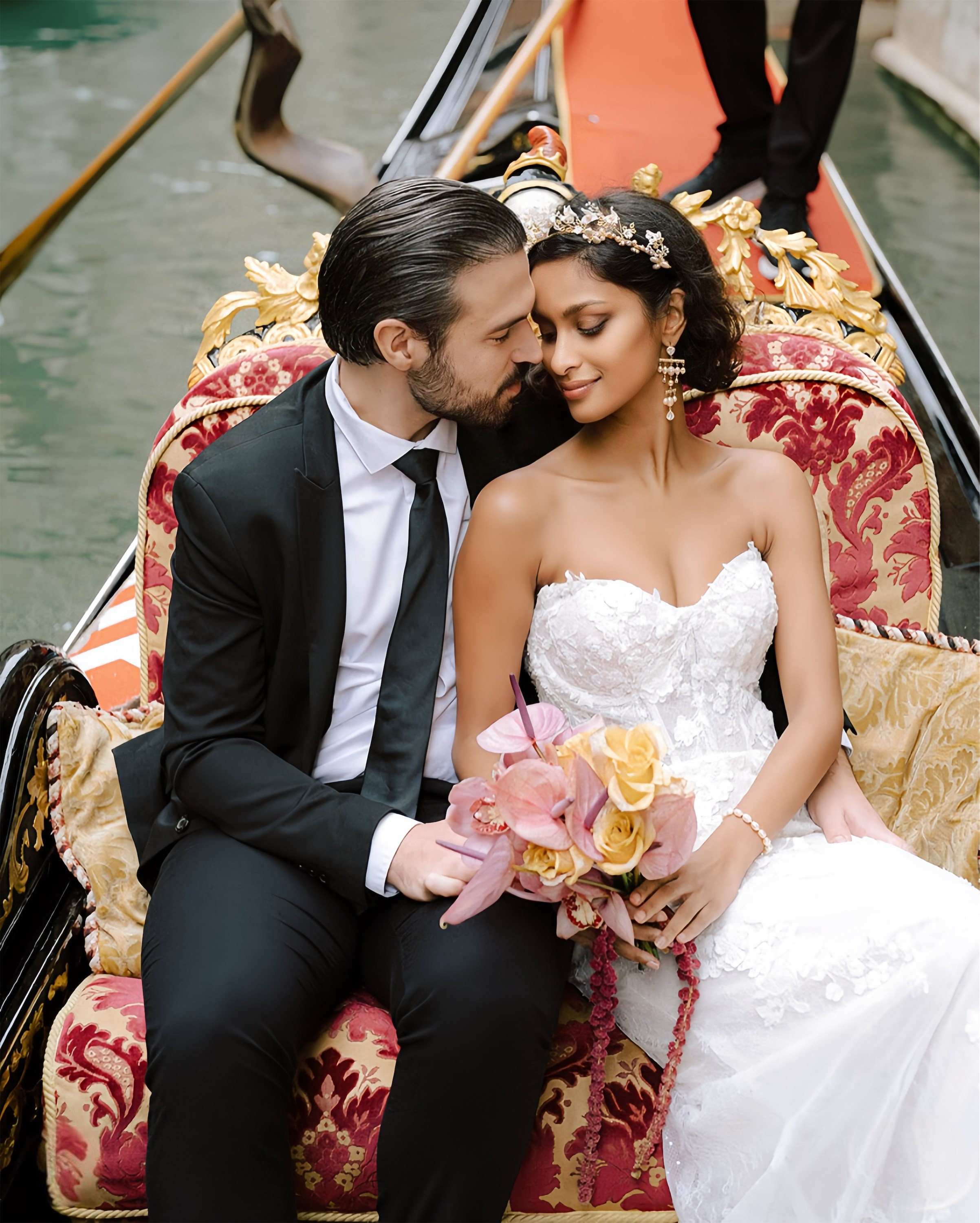 Elopment Como Lake Venice Florence. Wedding Photographer in Italy