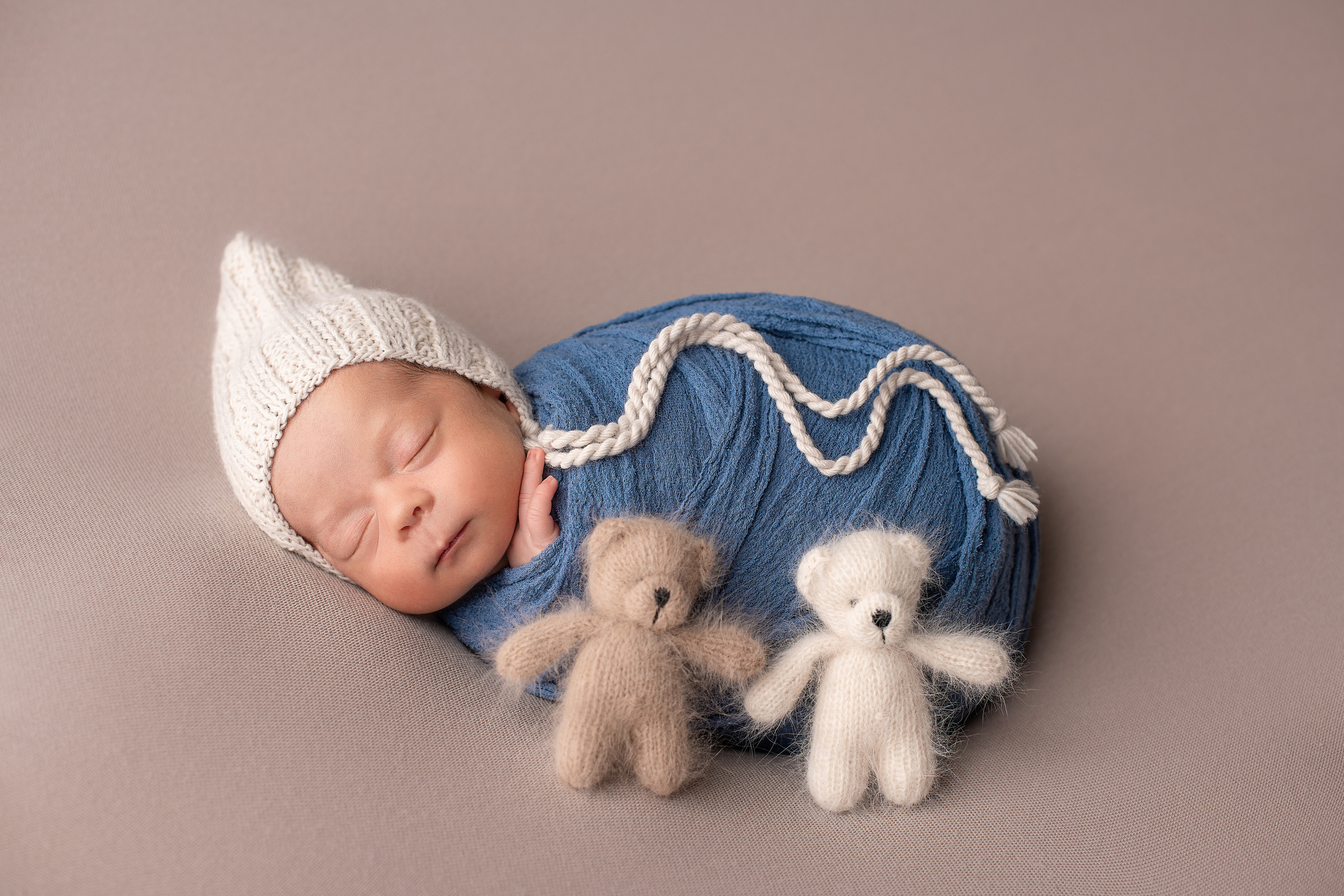 Newborn photoshop Alex. Newborn photographer Sacramento