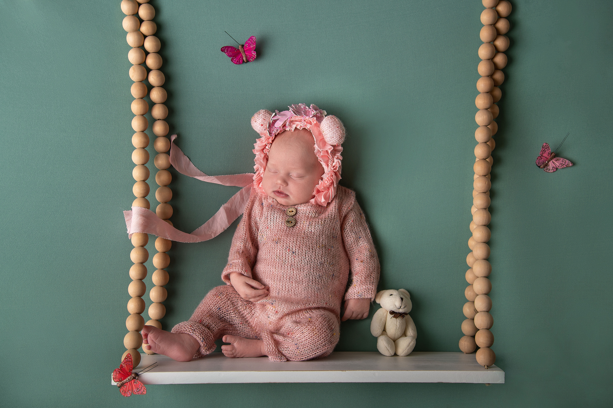 Newborn photoshot Olivia. Newborn photographer Sacramento