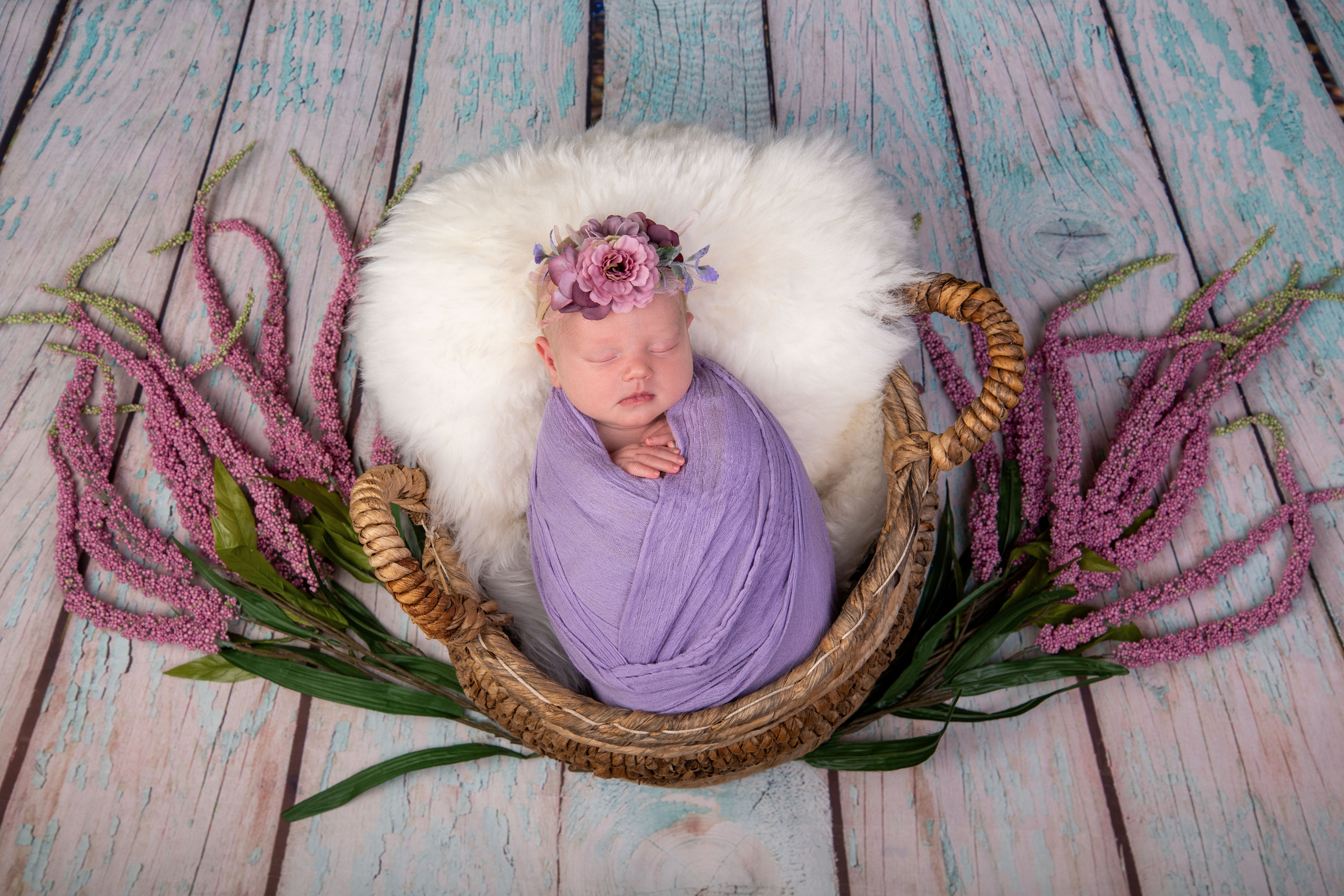 Newborn photoshot Olivia. Newborn photographer Sacramento