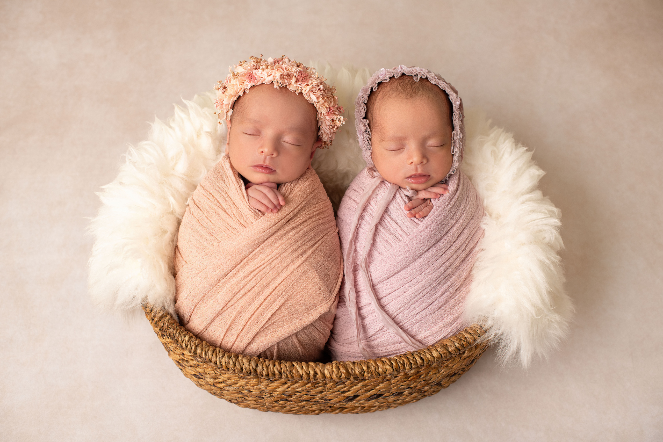 Newborn photographer Sacramento