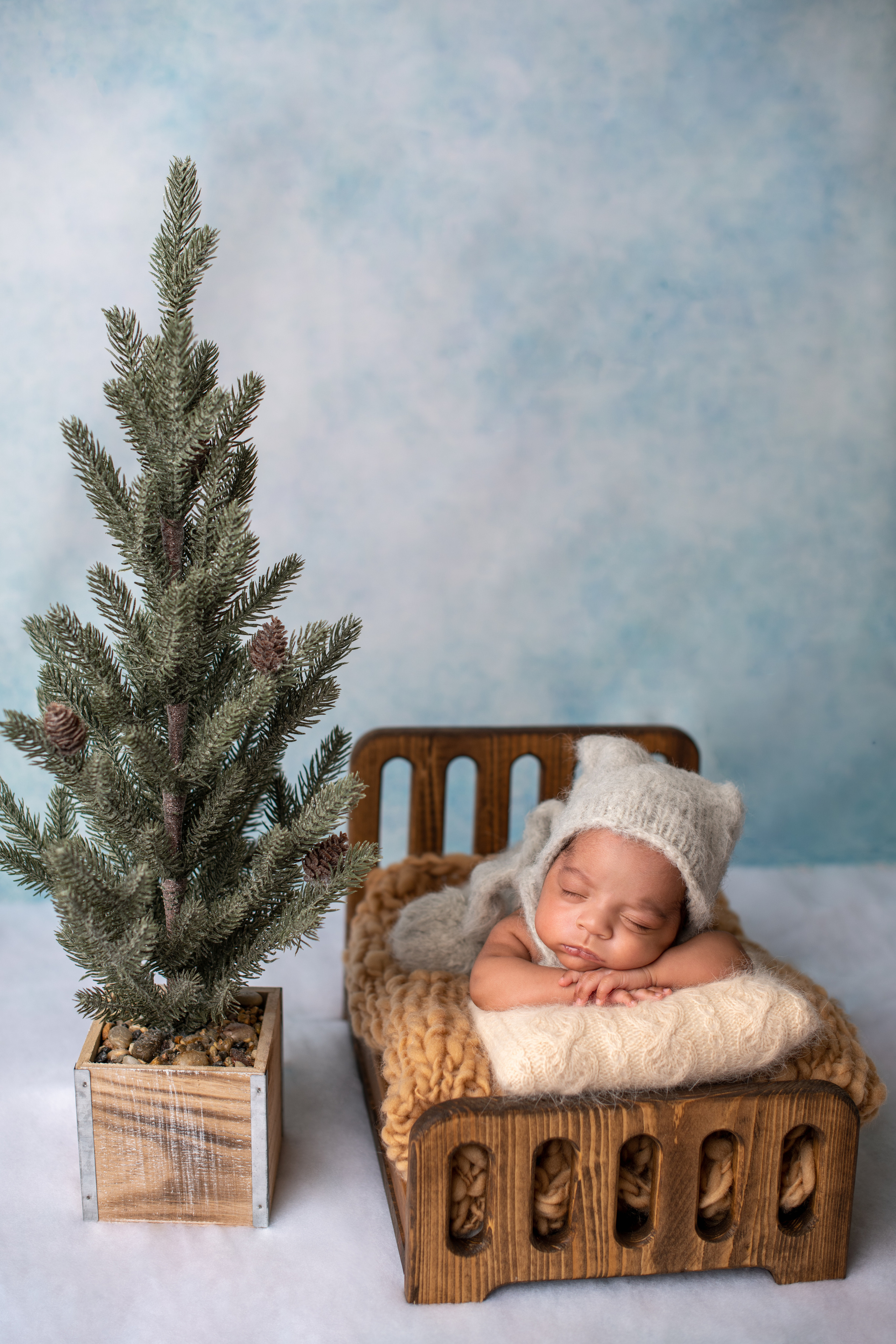 Newborn photoshot Armin. Newborn photographer Sacramento