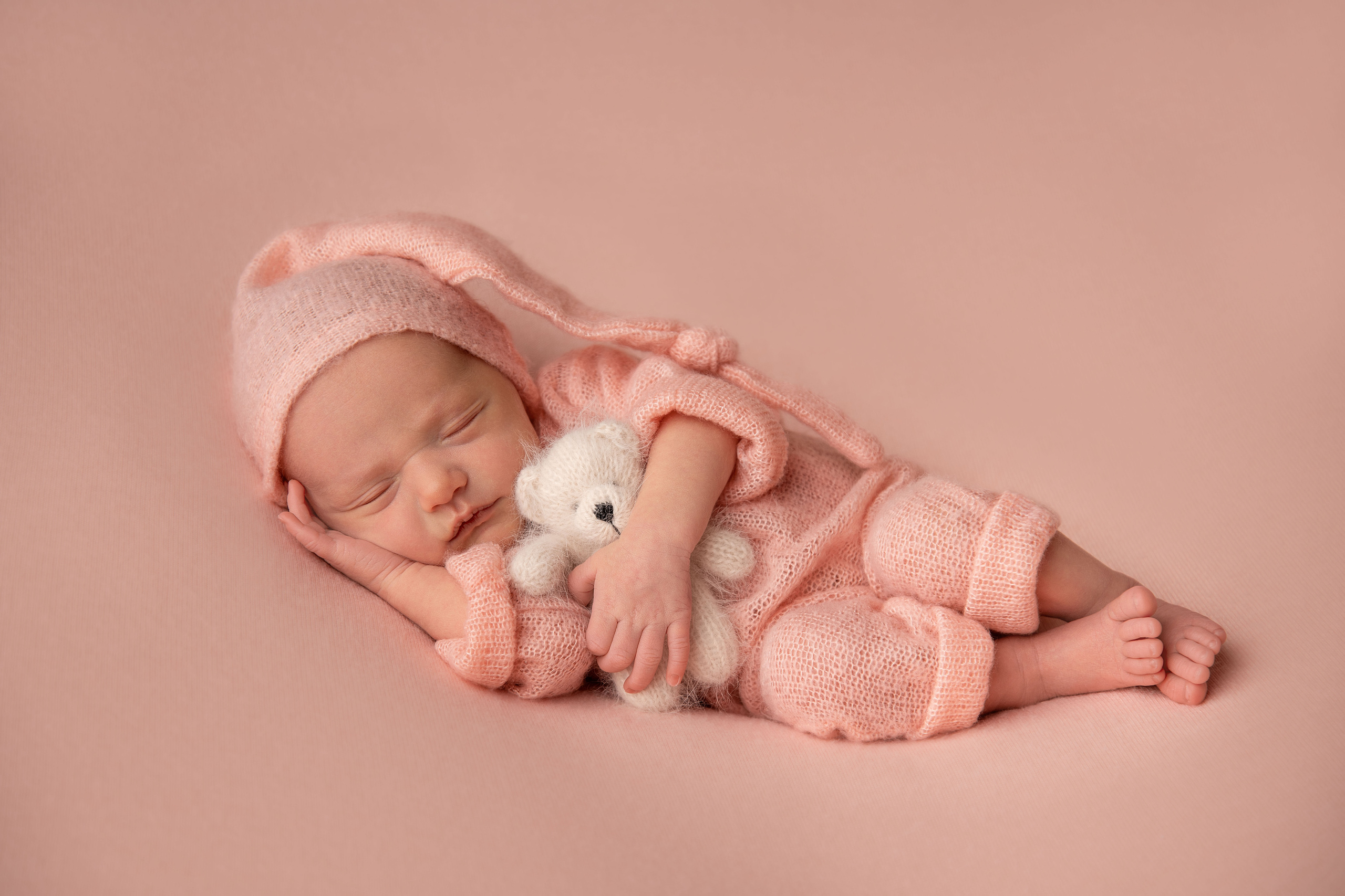 Newborn photographer Sacramento