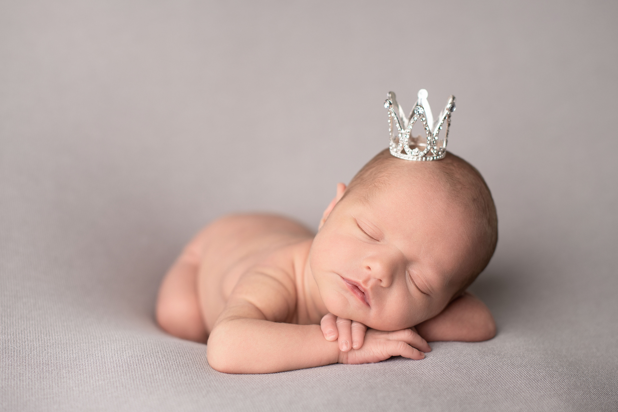 Newborn photoshot Lillia. Newborn photographer Sacramento