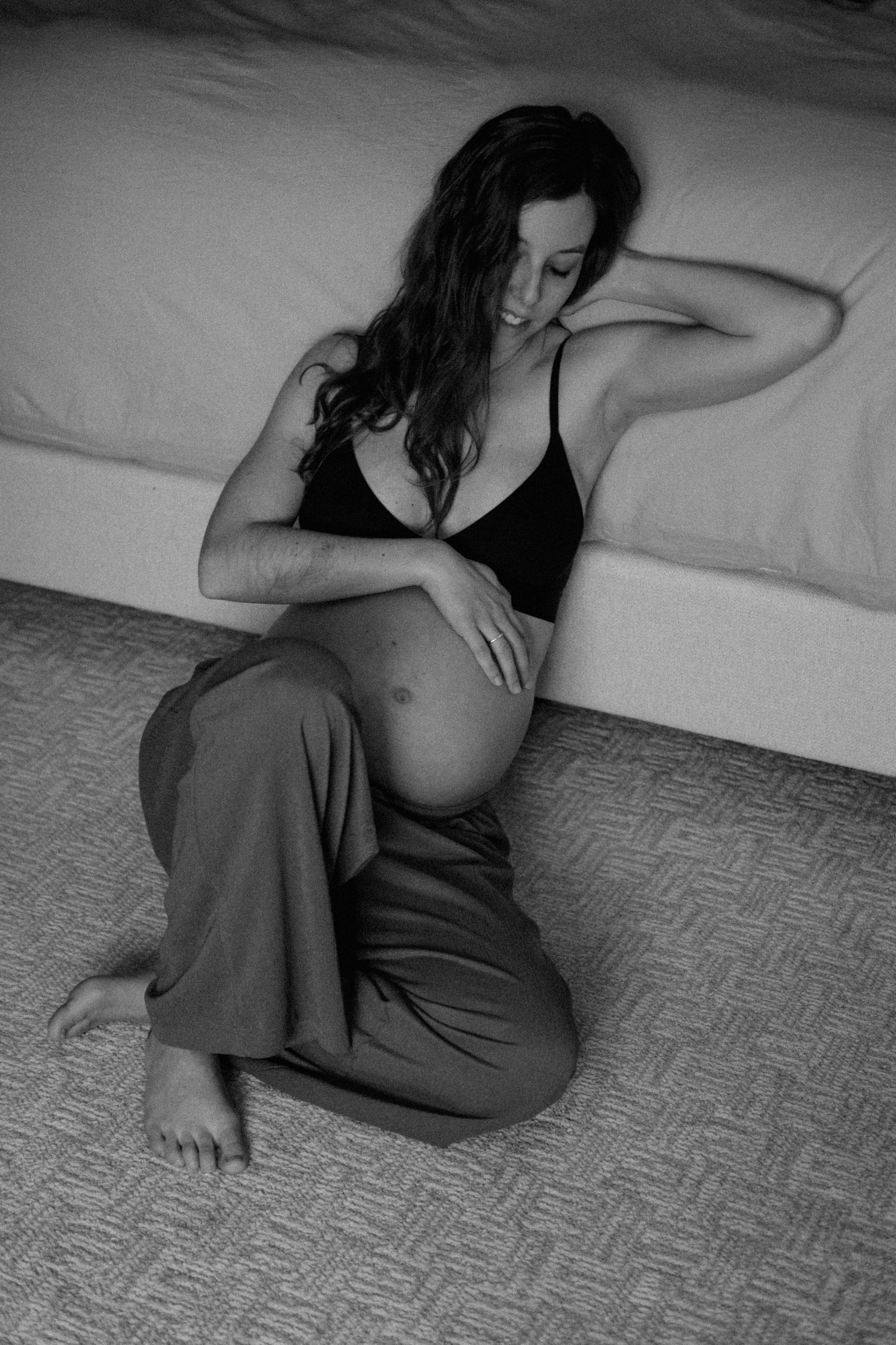 Maternity Photography Portfolio | Artistically capturing pregnancy in Richmond, VA. Family Photographer Richmond VA | Anna Dobrovolskaia