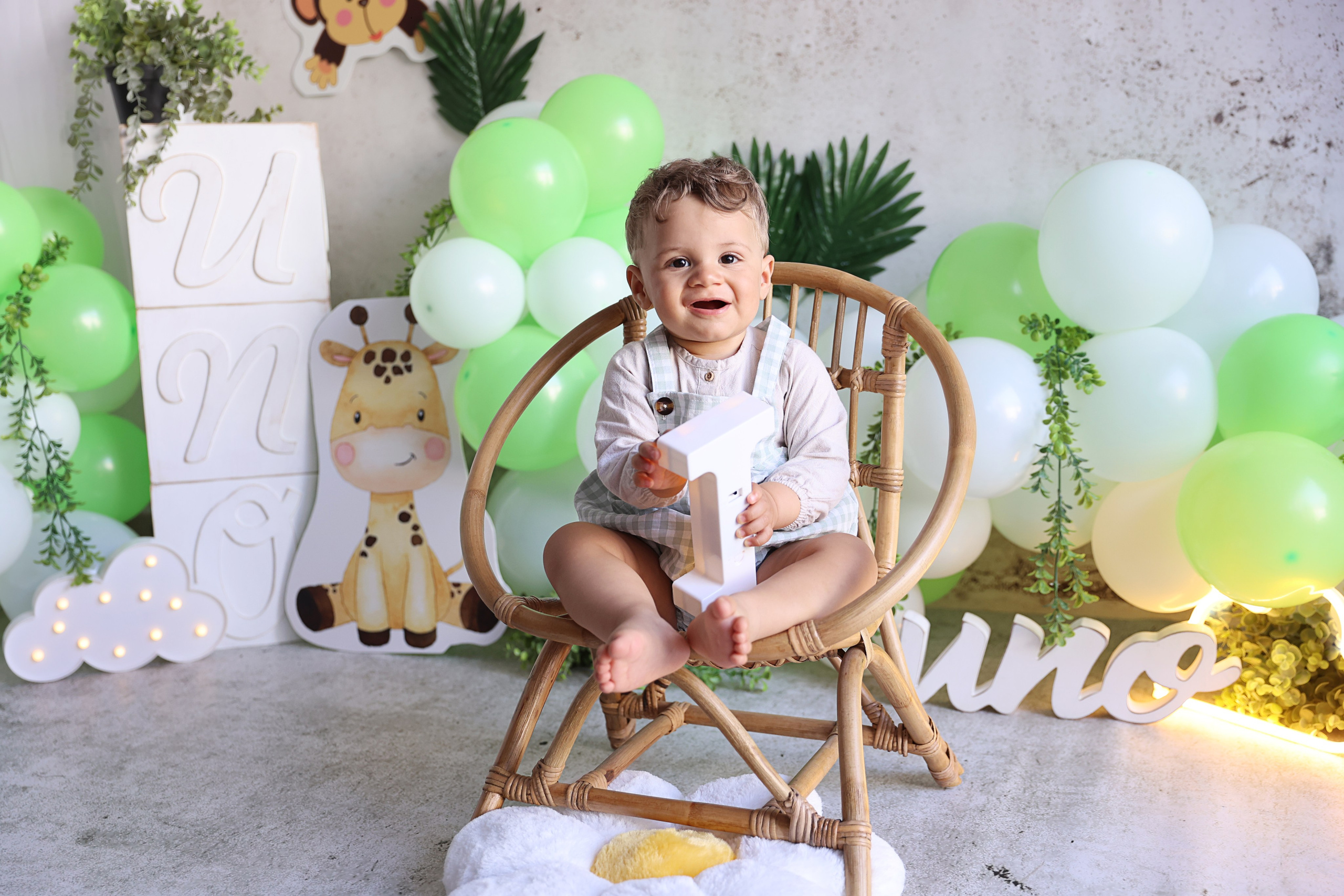 SMASH CAKE * cumpleaños. Fotografía de Eventos, Embarazo y Familiar en Pirineos