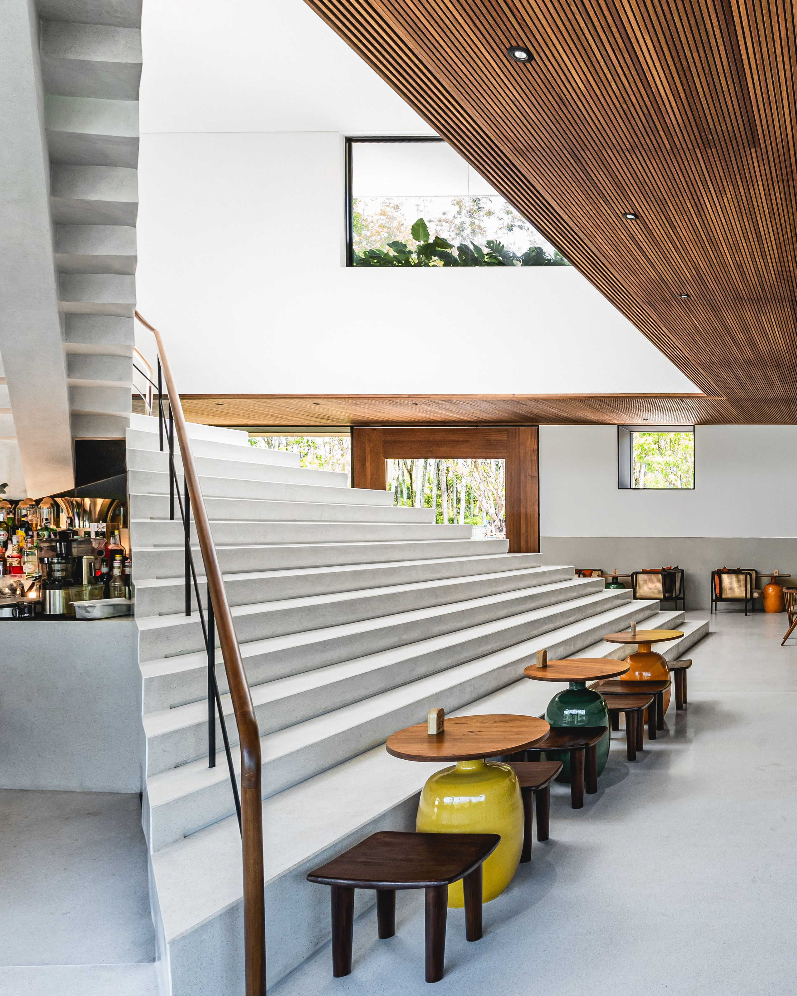 Tree Oclock Restaurant. Interior photographer in Phuket | Perelude Interior
