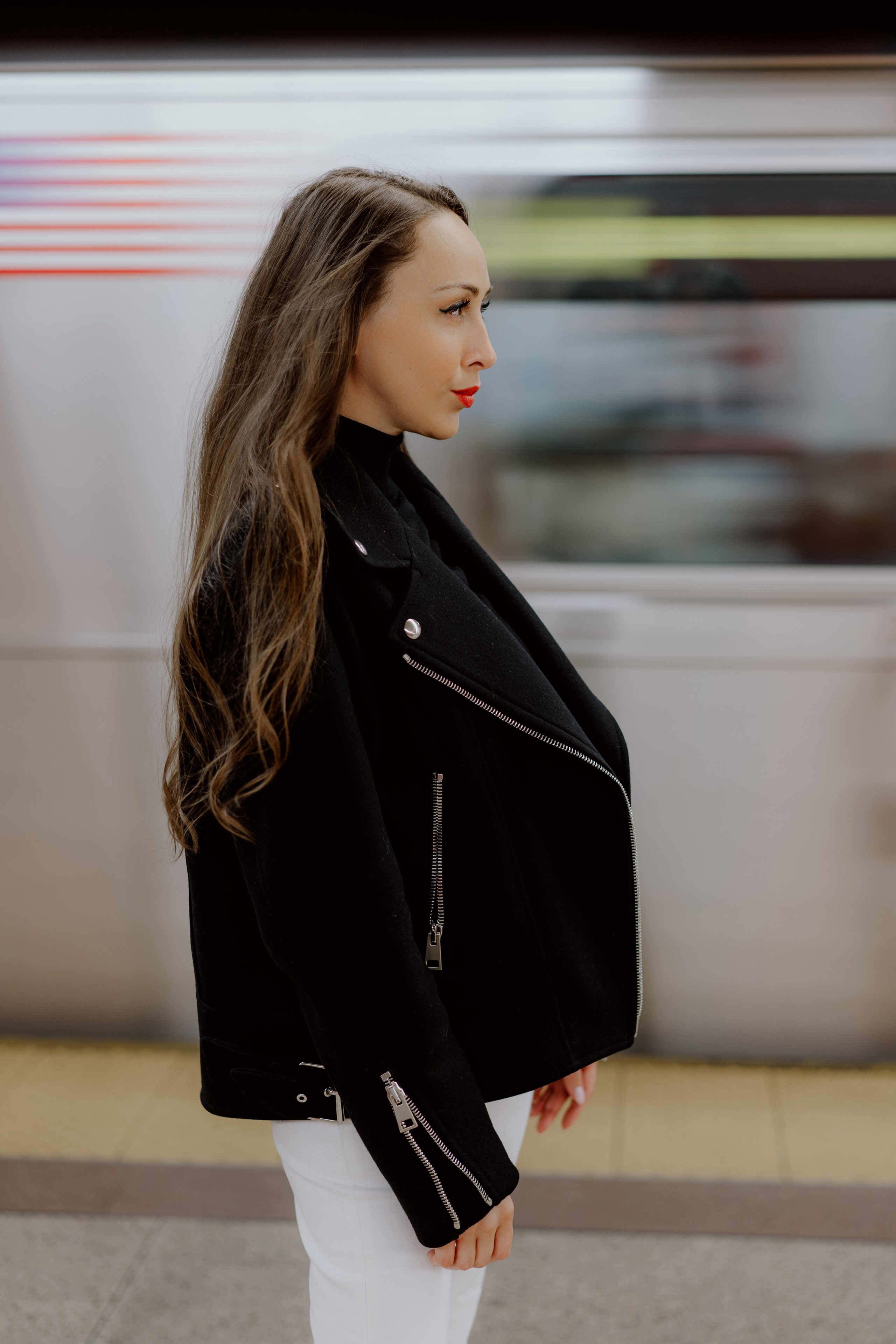 NYC Subway Portrait Photography | Underground Photo Sessions New York. Videographer and photographer in New York // MAKAROV.VIDEO