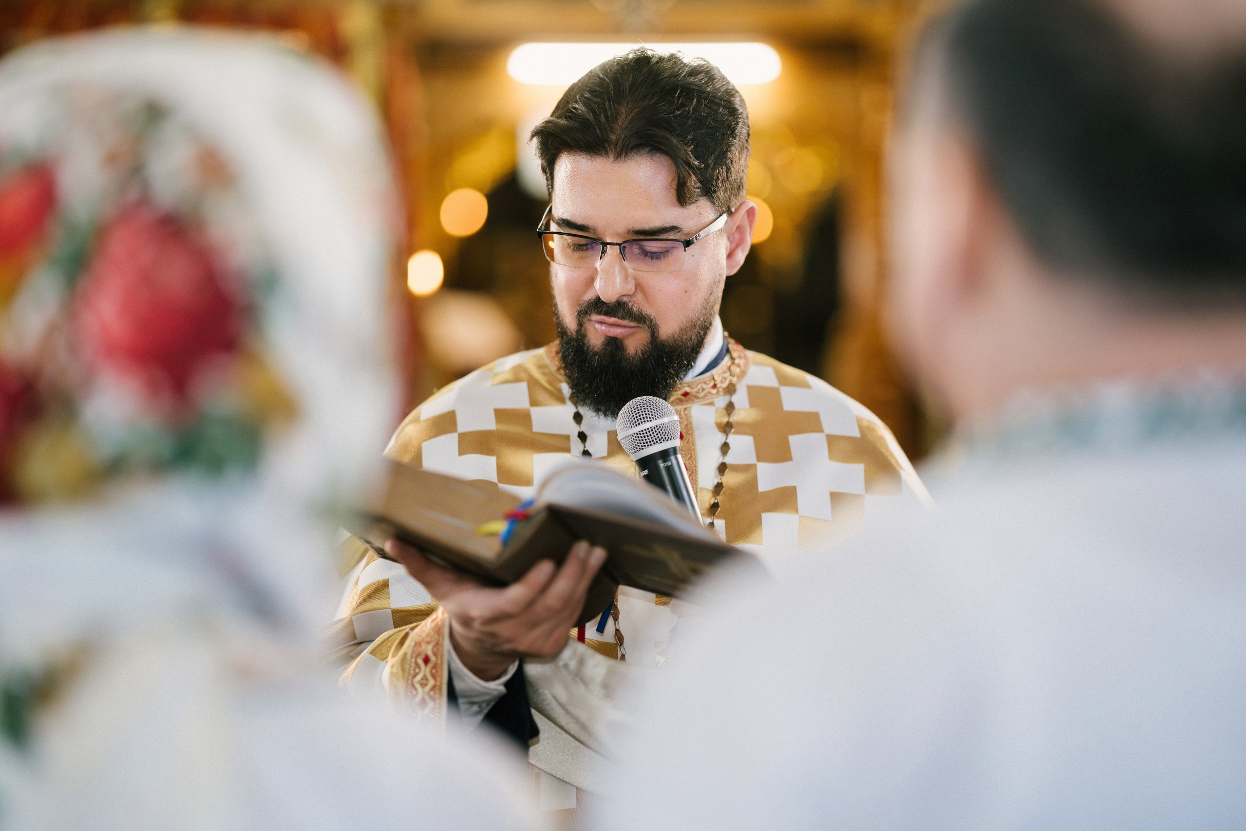 - nunta--fotograf-profesionist-botosani - fotografie-nunta-romantica - imagini-nunta-in-natura-alin-chirila-fotograf - fotografii-cuplu-indragostit-nunta-botosani - sedinta-foto-miri-andrei-iustina-alinofotostudio - amintiri-din-nunta-realizate-de-fotograf-profesionist - povestea-nuntii-andrei-si-iustina-in-imagini-alinofotostudio-fotograf evenimente- evenimente Botoșani -fotograf Suceava - fotograf Iași- servicii foto. servicii foto Botoșani. servicii foto video Botoșani. fotograf nunta. fotograf evenimente. fotograf nunta Botoșani. Alin chirila. Alin chirila fotograf. Alinofotostudio.- servicii foto. servicii foto Botoșani. servicii foto video Botoșani. fotograf nunta. fotograf evenimente. fotograf nunta Botoșani. Alin chirila. Alin chirila fotograf. Alinofotostudio.fotograf stare civilă,poze stare civilă,album foto stare civilă,servicii foto suceava,fotograf evenimente suceava,fotograf nuntă suceava,poze cununie civilă,ședință foto stare civilă,sesiune foto suceava,fotograf profesionist suceava,fotograf botosani,stare civila botosani,alinofotostudio,alin chirila fotograf.servicii foto. servicii foto Botoșani. servicii foto video Botoșani. fotograf nunta. fotograf evenimente. fotograf nunta Botoșani. Alin chirila. Alin chirila fotograf. Alinofotostudio.fotograf stare civilă,poze stare civilă,album foto stare civilă,servicii foto suceava,fotograf evenimente suceava,fotograf nuntă suceava,poze cununie civilă,ședință foto stare civilă,sesiune foto suceava,fotograf profesionist suceava,fotograf botosani,stare civila povestitor prin fotografiebotosani,alinofotostudio,alin chirila fotograf,servicii foto. servicii foto Botoșani. servicii foto video Botoșani. fotograf nunta. fotograf evenimente. fotograf nunta Botoșani. Alin chirila. Alin chirila fotograf. Alinofotostudio.fotograf stare civilă,poze stare civilă,album foto stare civilă,servicii foto suceava,fotograf evenimente suceava,fotograf nuntă suceava,poze cununie civilă,ședință foto stare civilă,sesiune foto suceava,fotograf profesionist suceava,fotograf botosani,stare civila botosani,alinofotostudio,alin chirila fotograf,cununie religioasă botoșani,andreea și neculai,capela militară botoșani,foto conacul zăicești,fotograf nuntă botoșani,fotograf cununie religioasă,foto evenimente botoșani,poze cununie capela militară,ședință foto zăicești,fotograf profesionist botoșaniMire și mireasă – Sergiu & Liliana – ziua nunții, 2024 - Emoții în ziua nunții – Sergiu și Liliana - Dansul mirilor – fotografie artistică nuntă 2024 - Sedinta foto romantică în natură – Sergiu & Liliana - Rochia de mireasă și detalii de nuntă elegan-Album de cununie civilă Florin și Anda – Fotografii profesionale realizate de Alin Chirilă în Botoșani -fotograf prin fotografie-Ședință foto Trash the Dress pe muntele Rarău cu Iulian și Iuliana – fotografie de cuplu, natură montană, emoție autentică surprinsă de Alin Chirilă, povestitor prin fotografie.- "Iulian și Iuliana pe crestele Rarăului – fotografie Trash the Dress în natură" - "Cuplu îmbrățișat la apus pe muntele Rarău – ședință foto după nuntă" - "Rochie de mireasă în vânt pe munte – Trash the Dress Rarău-1. Iulian și Iuliana pe muntele Rarău – ședință foto Trash the Dress în natură, cu peisaj montan spectaculos 2. Cuplu în îmbrățișare pe Rarău – emoție autentică surprinsă după nuntă 3. Rochie de mireasă în bătaia vântului – fotografie artistică Trash the Dress în munți 4. Mire și mireasă privind spre orizont – dragoste și libertate pe muntele Rarău 5. Iuliana zâmbind în rochia de mireasă – portret în natură, Trash the Dress 6. Iulian ținându-și mireasa de mână – ședință foto romantică pe munte 7. Detaliu cu rochia pe stâncă – estetică naturală Trash the Dress Rarău 8. Cuplu în mers pe poteca Rarăului – fotografie simbolică de după nuntă 9. Apus de soare pe Rarău în spatele mirilor – imagine de poveste Trash the Dress 10. Iulian și Iuliana râzând împreună – momente autentice surprinse de Alin Chirilă, povestitor prin fotografie