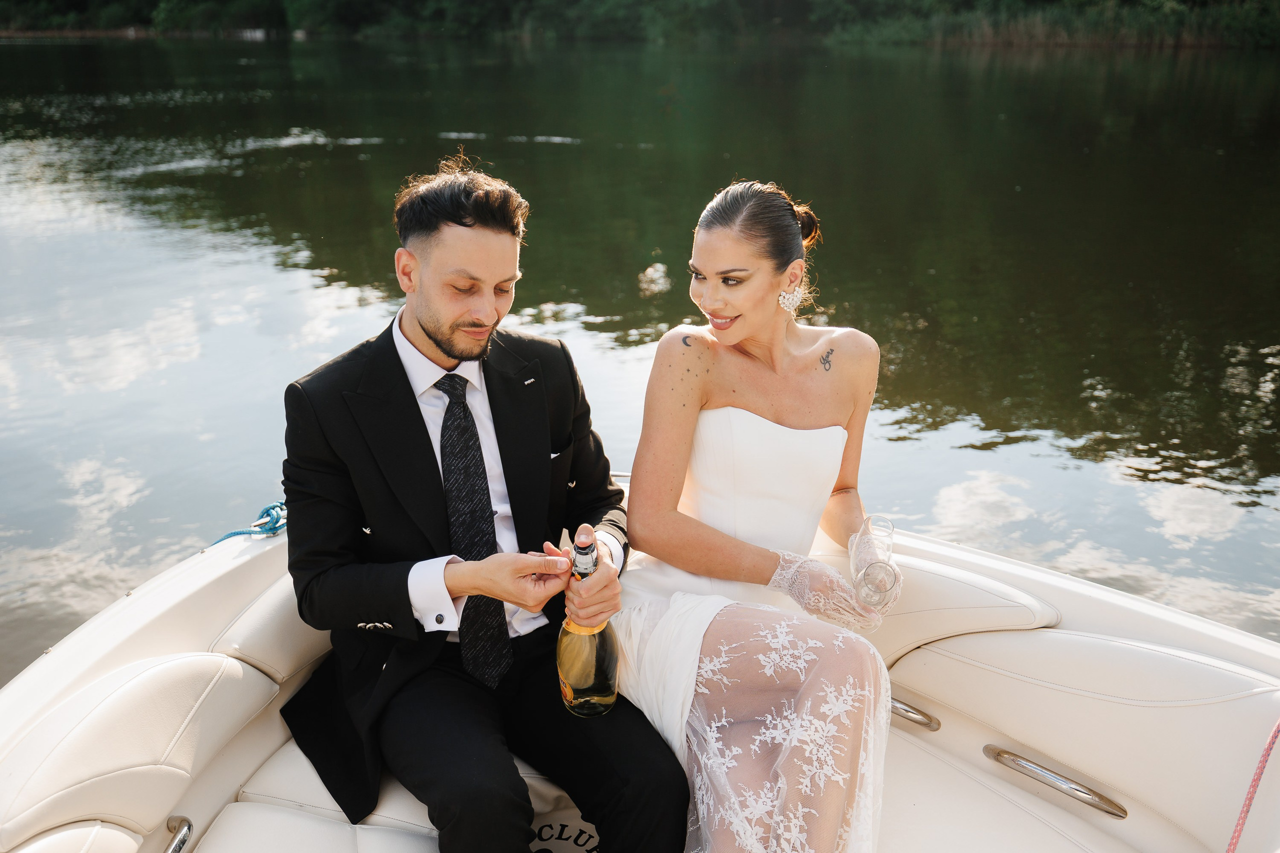 Fotograf nunta Bucuresti – Heaven by the Lake, Snagov | Fotografii elegante, editate natural. Fotograf nunta Bucuresti - Manu Ivanciu