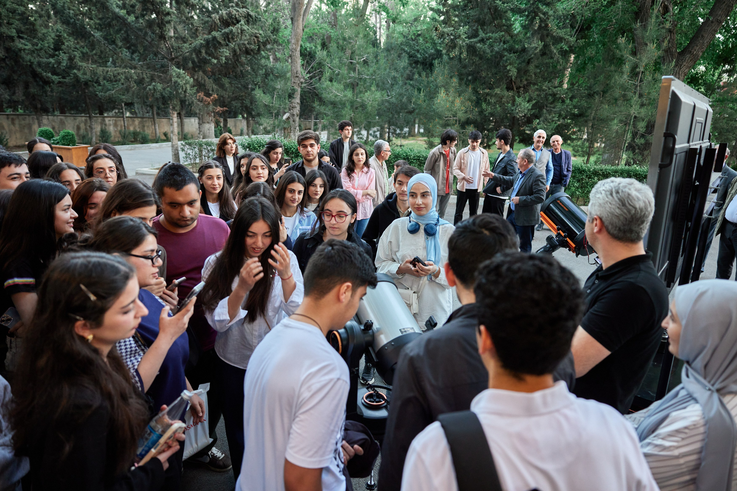 Bakı Dövlət Universitetində müşahidə axşamı. Həvəskar Astronomlar Cəmiyyəti — Astronomy.az