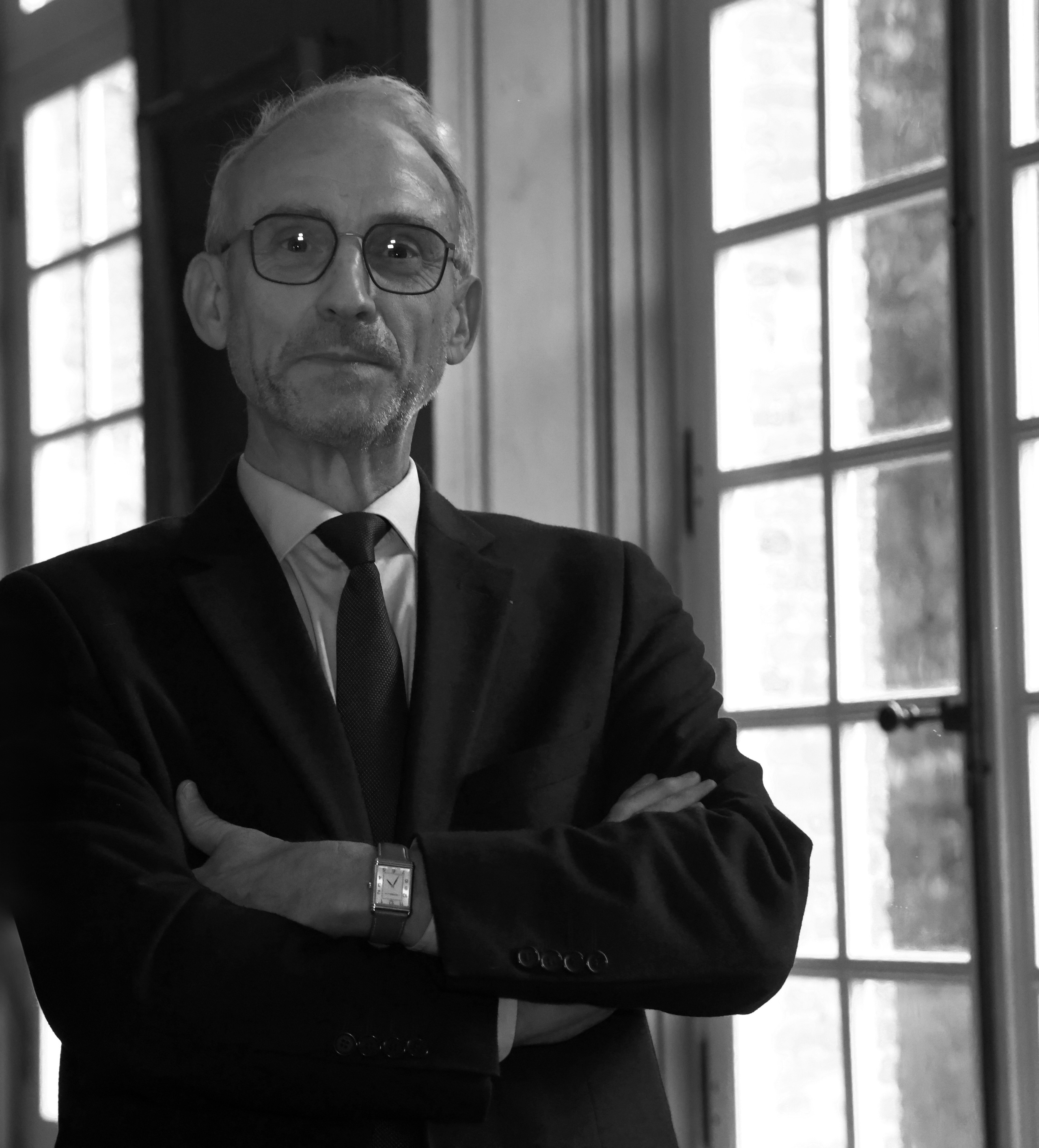 Remise les insignes de Chevalier des Palmes Académiques. Natalia Bogdanovska. Films et photographie corporate en France