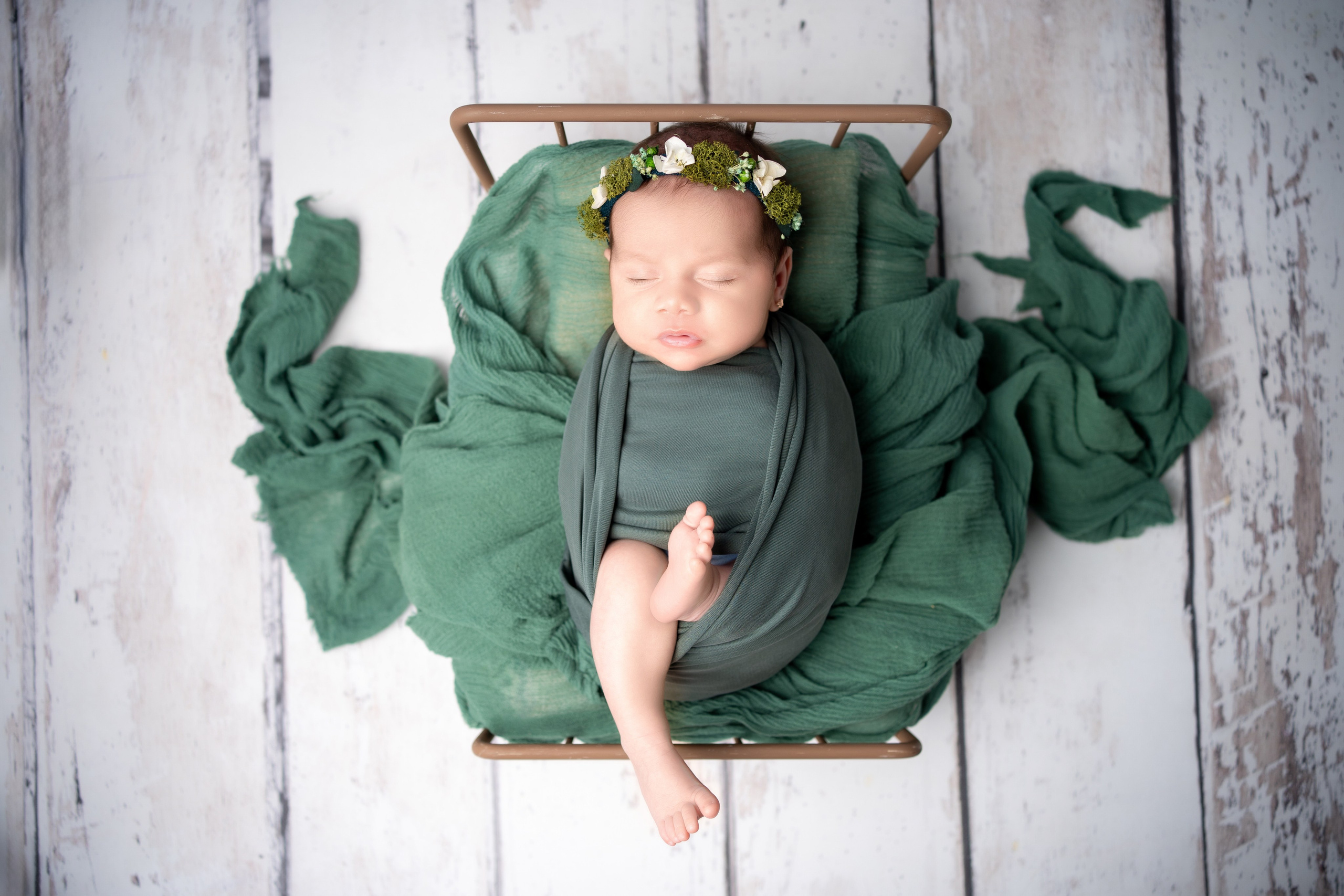 NEWBORN. BabyBumpbyCristinaH
