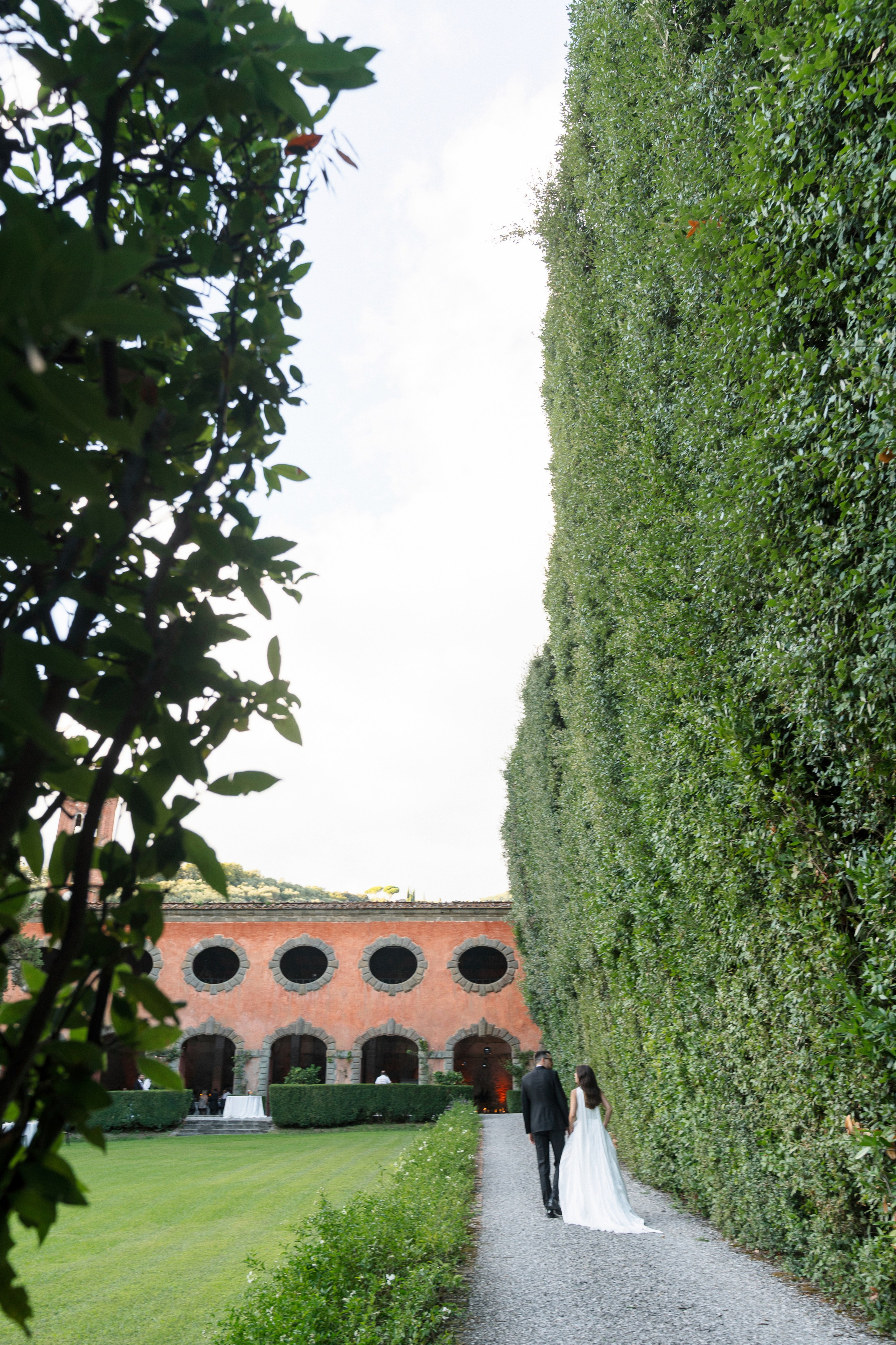 Alissa & Jakob · Villa Grabau, Tuscany. Raw Studio: Capturing Elegant weddings accross Europe