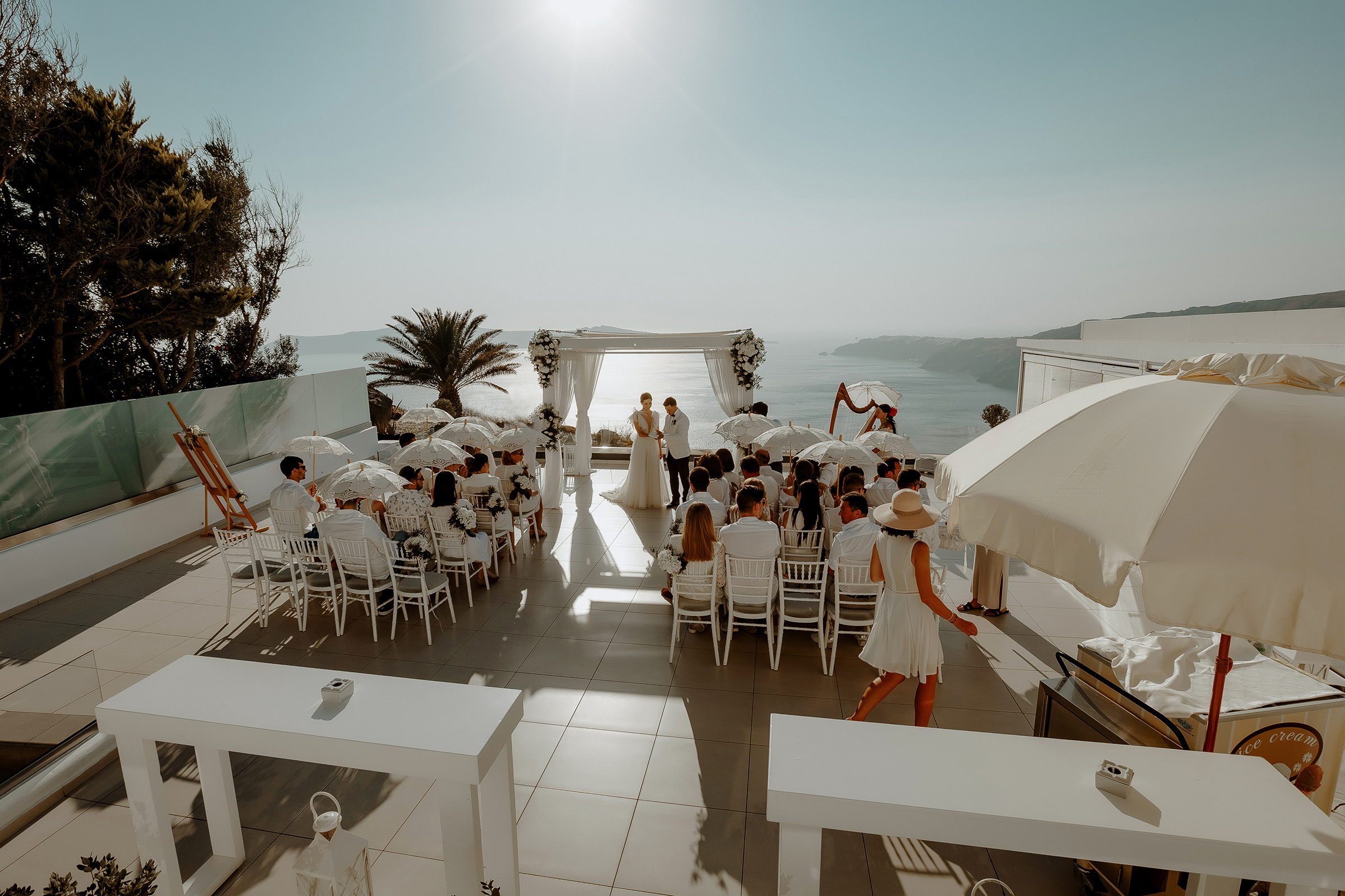 Drunk in love -Santorini-. Servicii Foto Video în Chișinău și Europa ID-Brothers