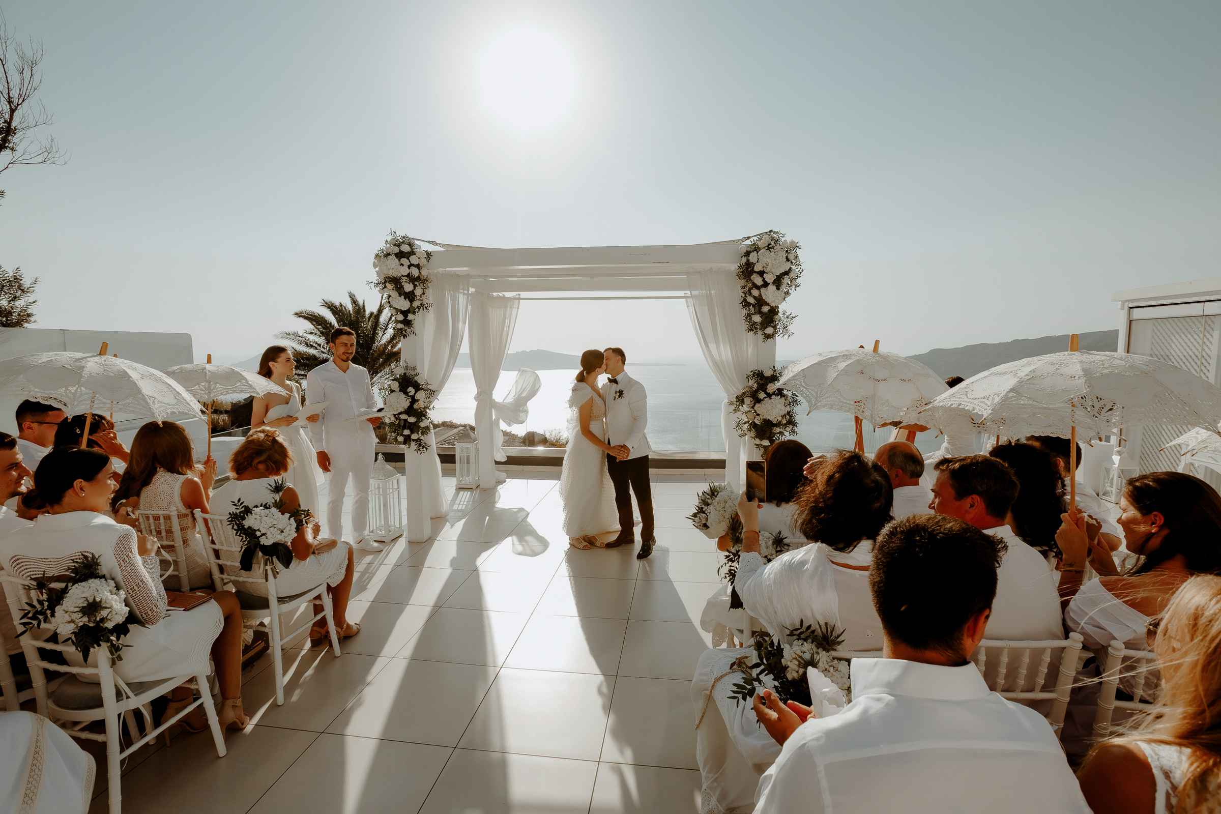 Drunk in love -Santorini-. Servicii Foto Video în Chișinău și Europa ID-Brothers