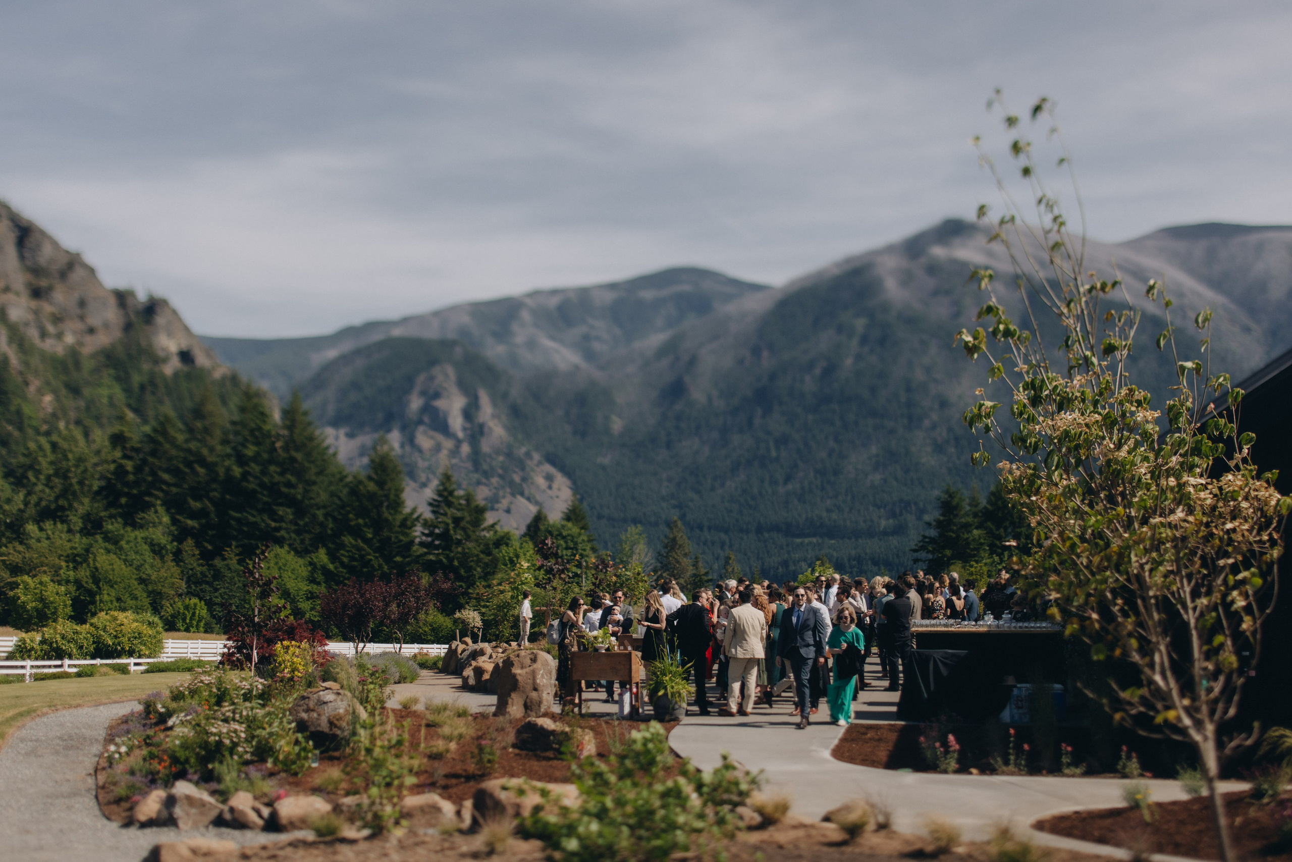 Candid guest moments during a Wind Mountain Ranch wedding