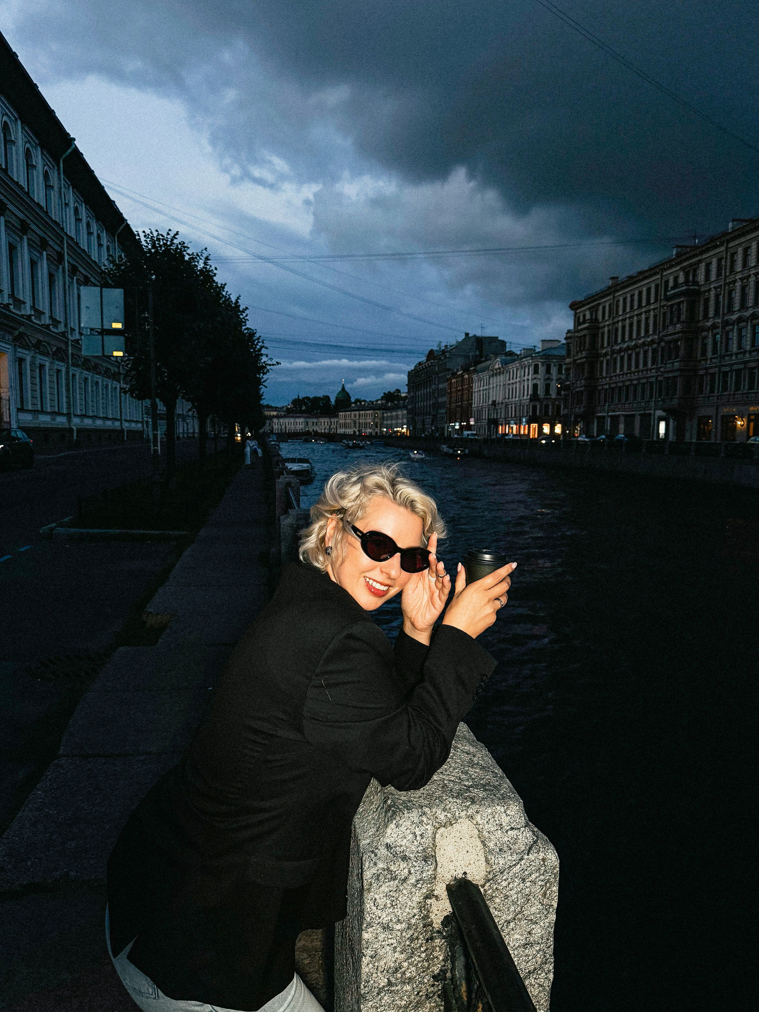 Modern Film Noir Photography | Bold Street Portrait Sessions. Videographer and photographer in New York // MAKAROV.VIDEO