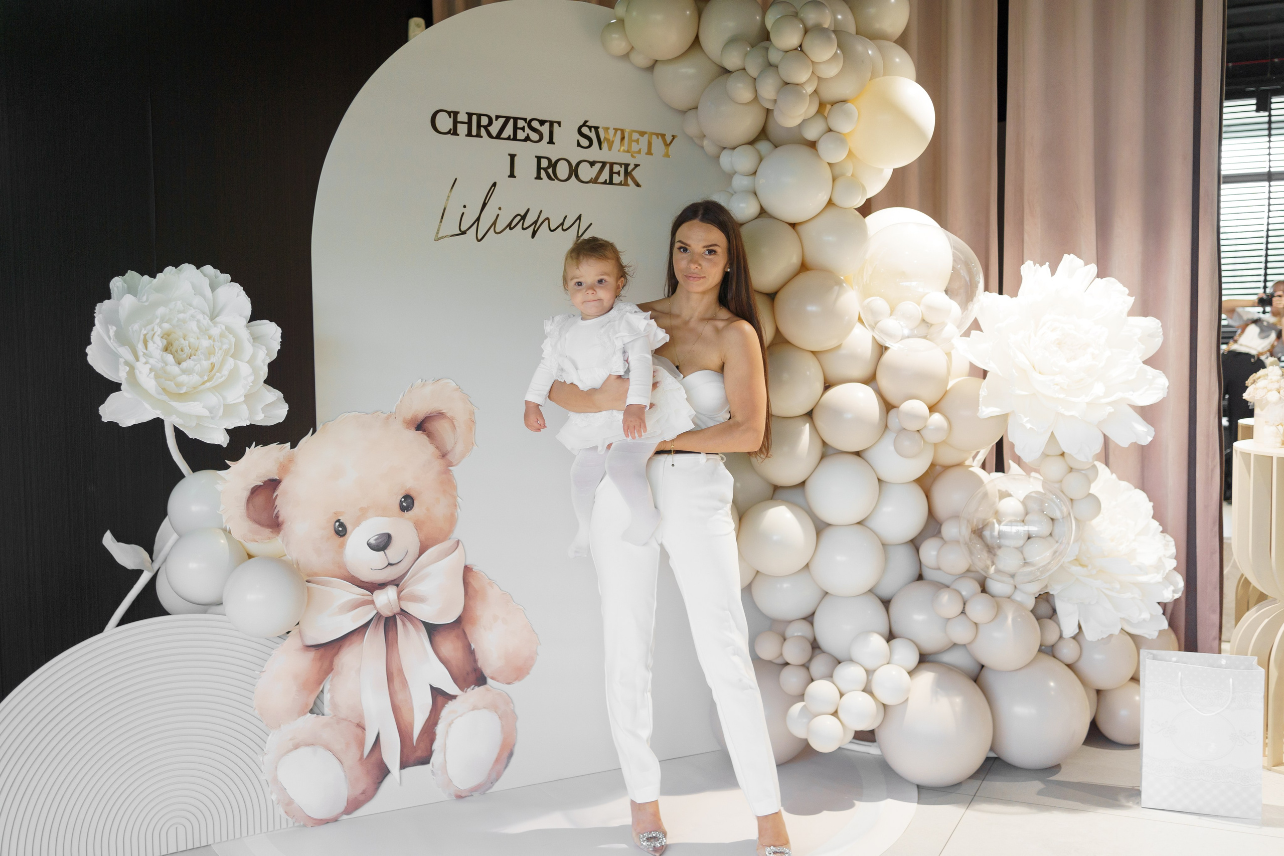 Reportaż z okazji Chrztu Świętego w Łodzi. Fotograf Łódź - sesja ciążowa, noworodkowa, dziecięca. Studio w Łodzi