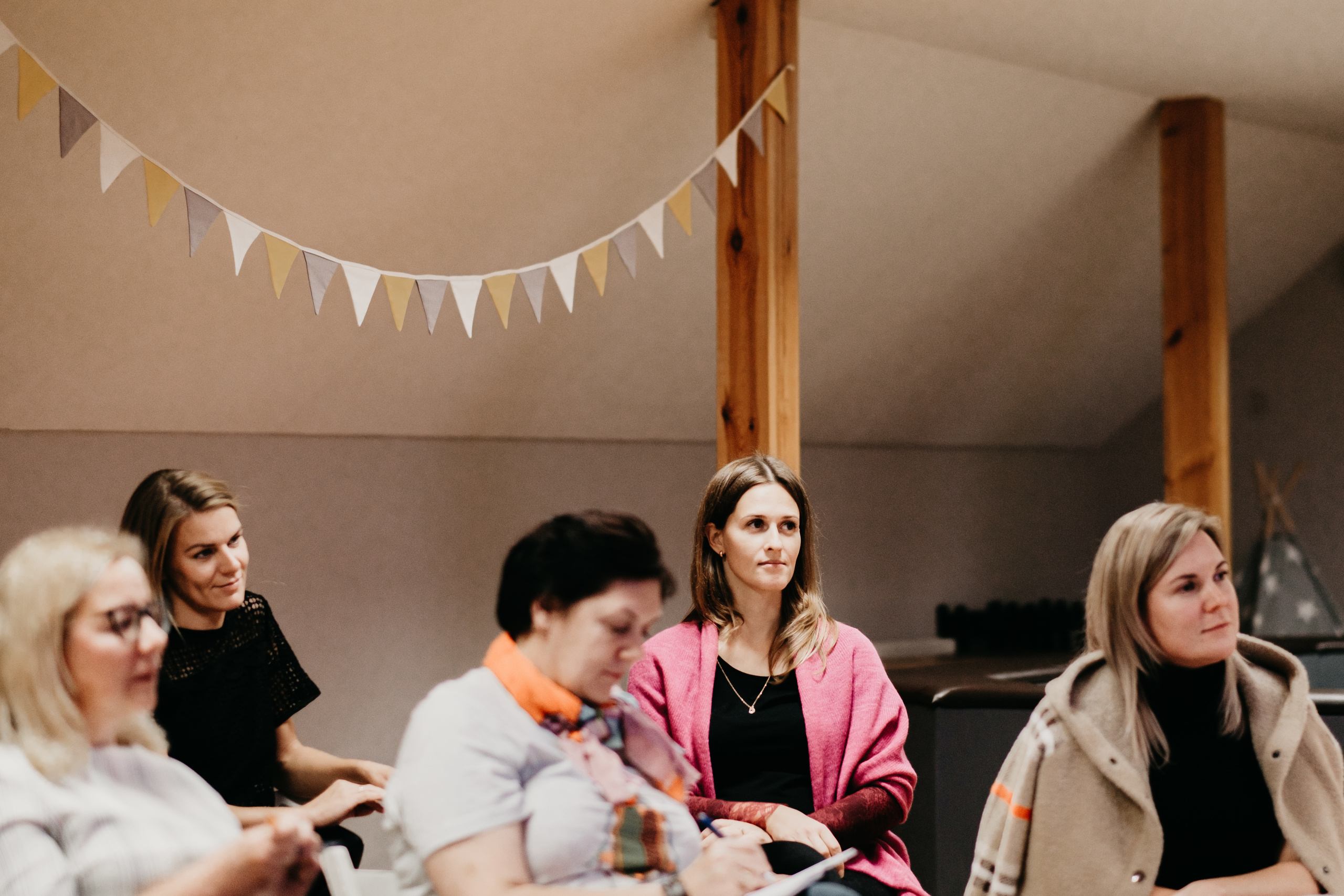 Personīgā stila restarts / Indra Salceviča @ MAZĀ LAPSA - Svētku un rotaļu telpa. Kāzu × Ģimenes notikumu fotografs Edgars Kalniņš