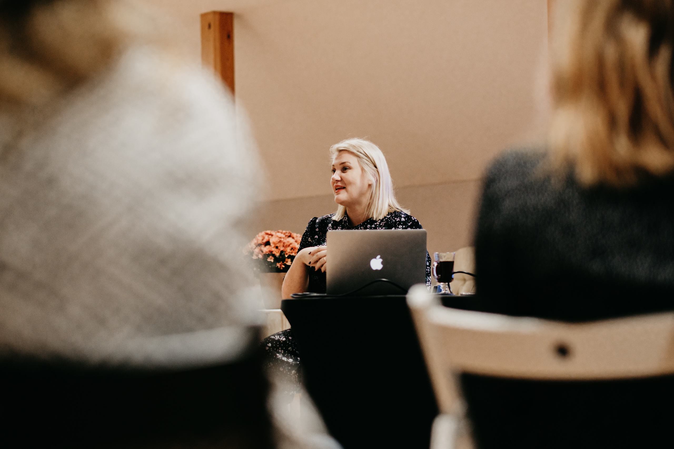 Personīgā stila restarts / Indra Salceviča @ MAZĀ LAPSA - Svētku un rotaļu telpa. Kāzu × Ģimenes notikumu fotografs Edgars Kalniņš