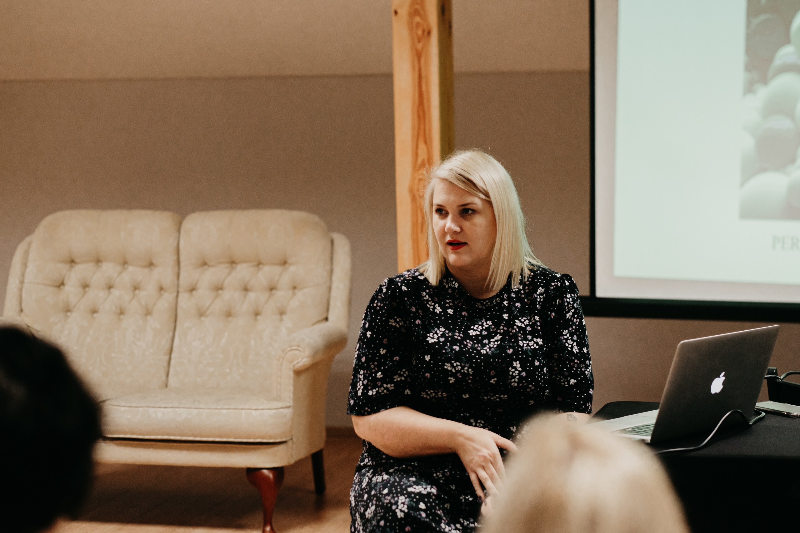 Personīgā stila restarts / Indra Salceviča @ MAZĀ LAPSA - Svētku un rotaļu telpa. Kāzu × Ģimenes notikumu fotografs Edgars Kalniņš