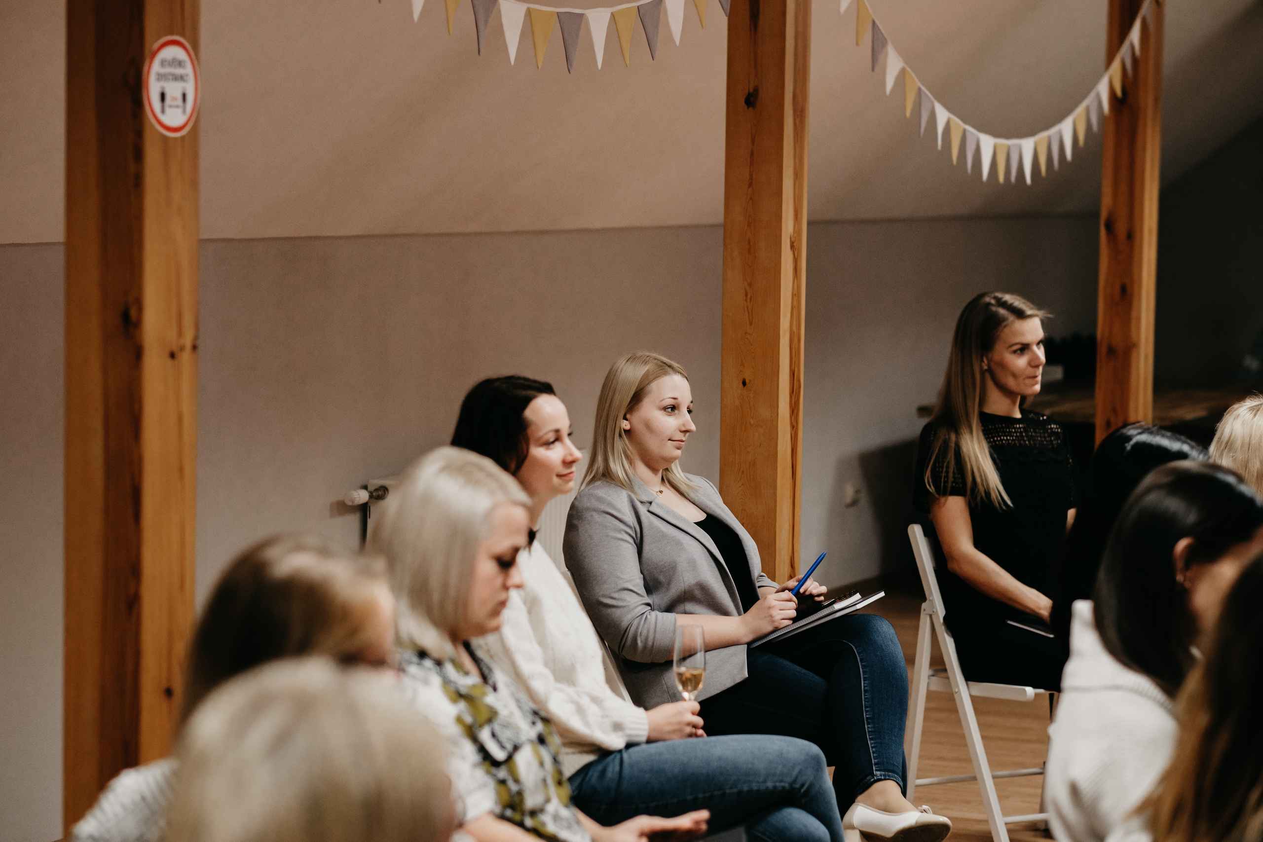 Personīgā stila restarts / Indra Salceviča @ MAZĀ LAPSA - Svētku un rotaļu telpa. Kāzu × Ģimenes notikumu fotografs Edgars Kalniņš