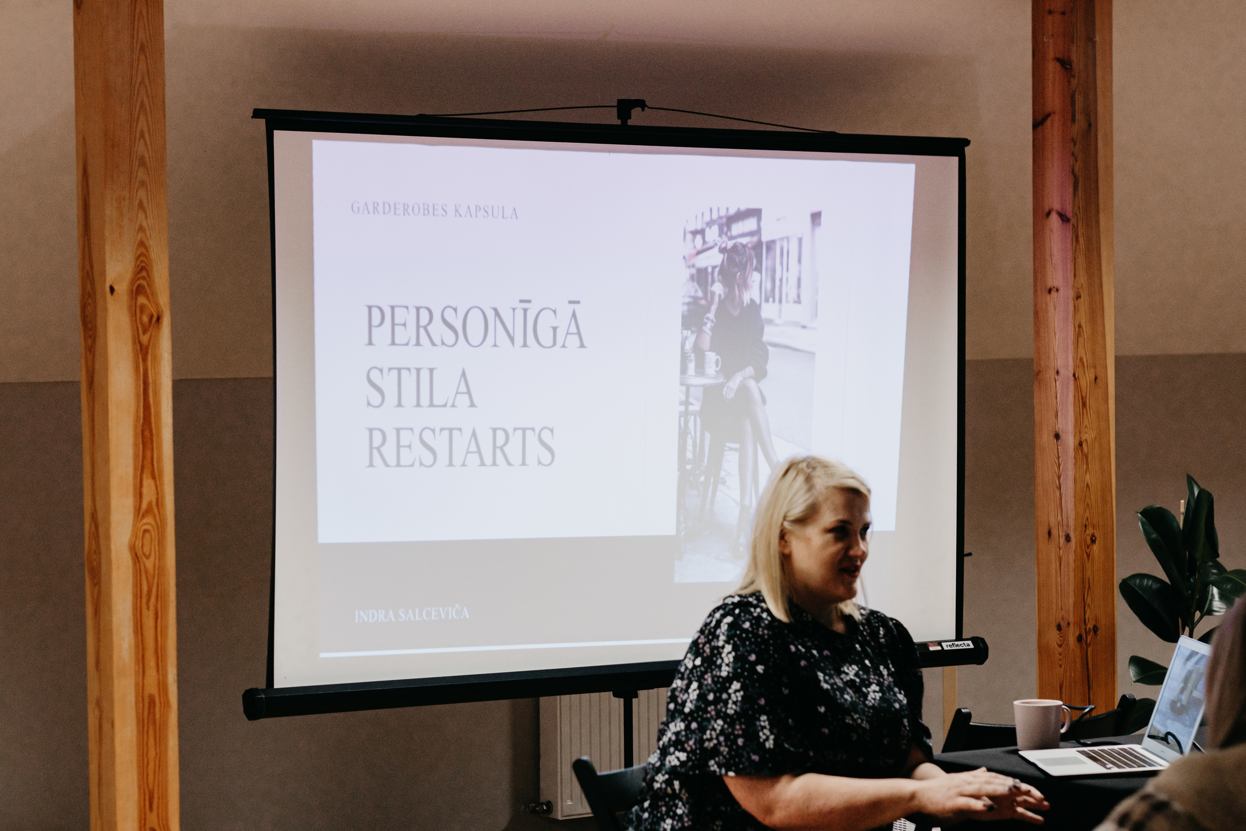 Personīgā stila restarts / Indra Salceviča @ MAZĀ LAPSA - Svētku un rotaļu telpa. Kāzu × Ģimenes notikumu fotografs Edgars Kalniņš