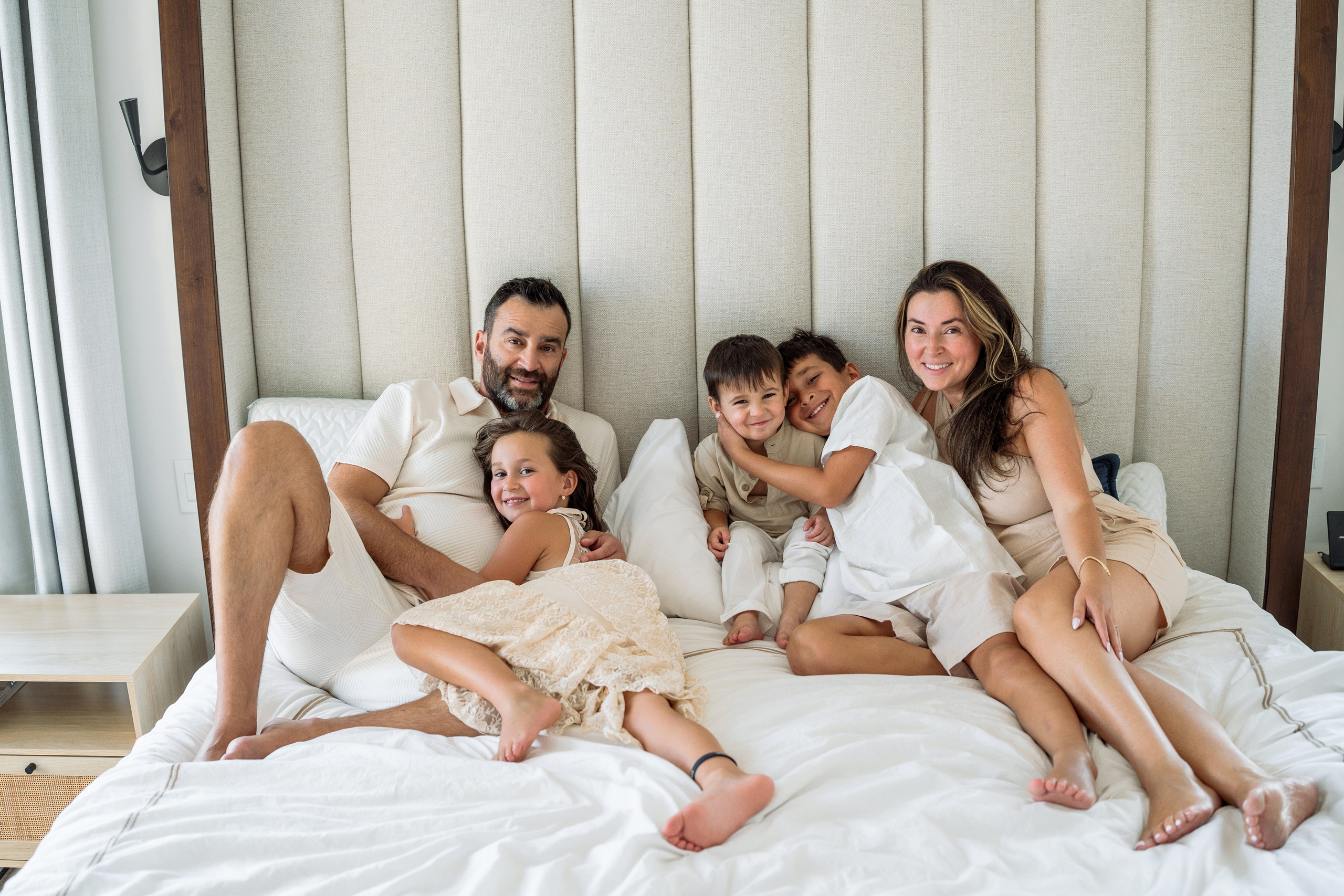 Cozy Family Photography at Home – Heartwarming & Relaxed. Alisa Tant — Family and newborn photographer Bucks County, Montgomery county, Philadelphia, NJ