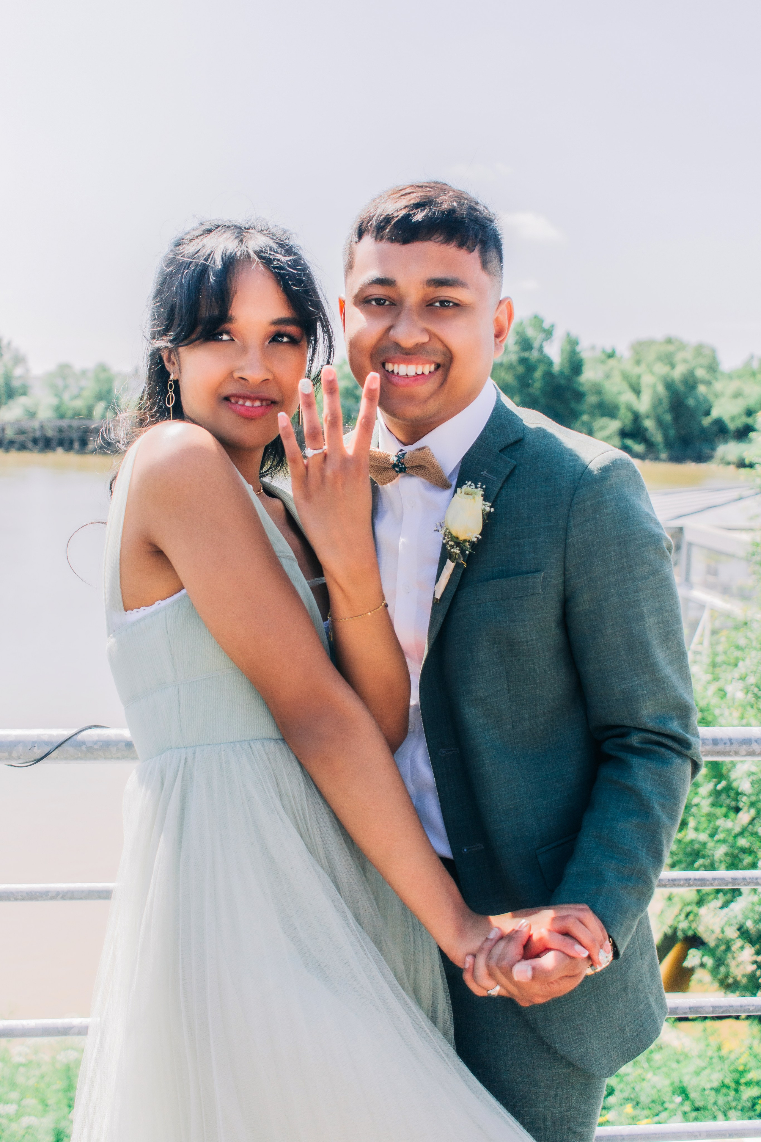 Mariage de Ny & Hasina vue la Loire. Photographe professionnelle à Poitiers, Tours et Châtellerault | Studio photo entre Poitiers et Tours – portraits, familles, entreprises, ma