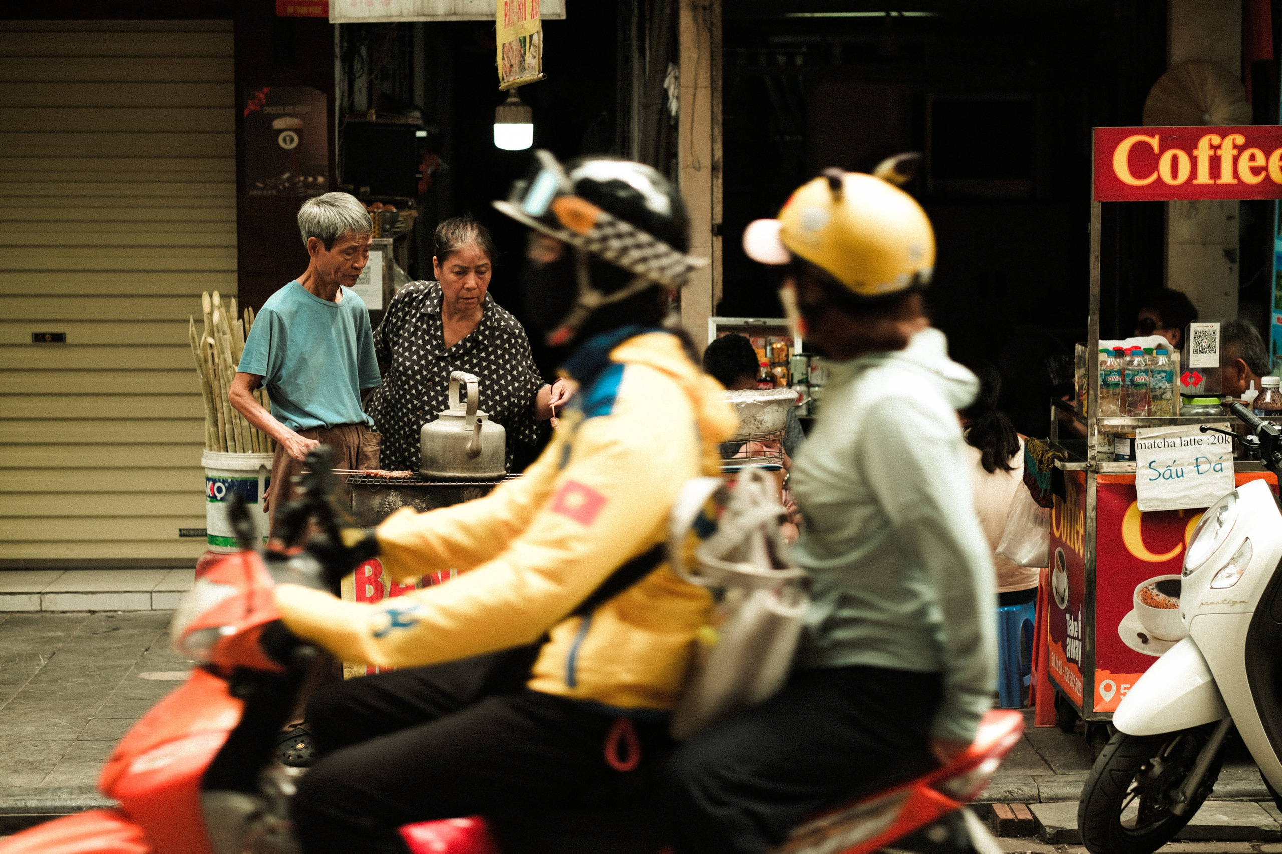 Candid Street Photography in Hanoi City