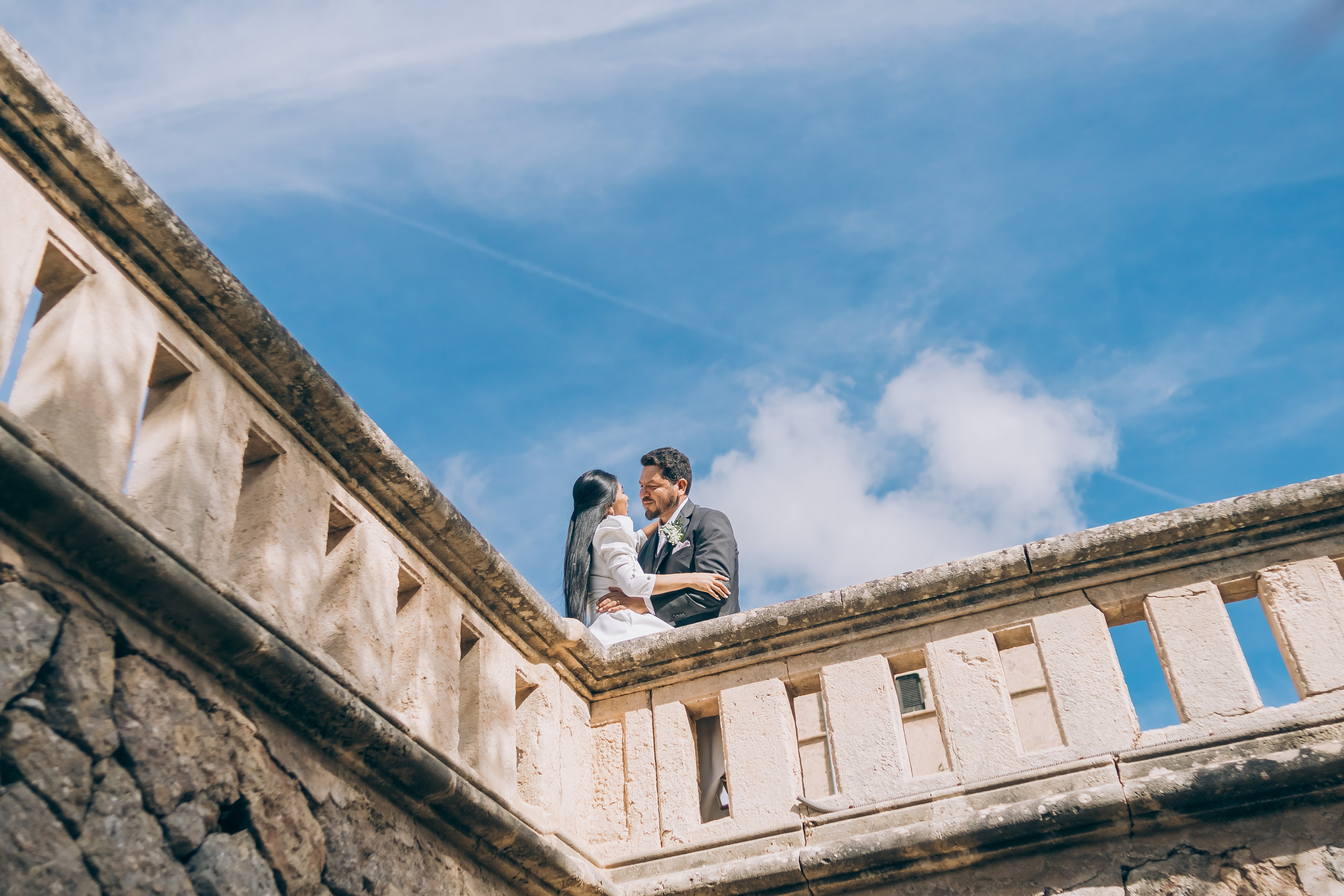 Sincere emotions at a wedding photo shoot. Photographer in Mallorca