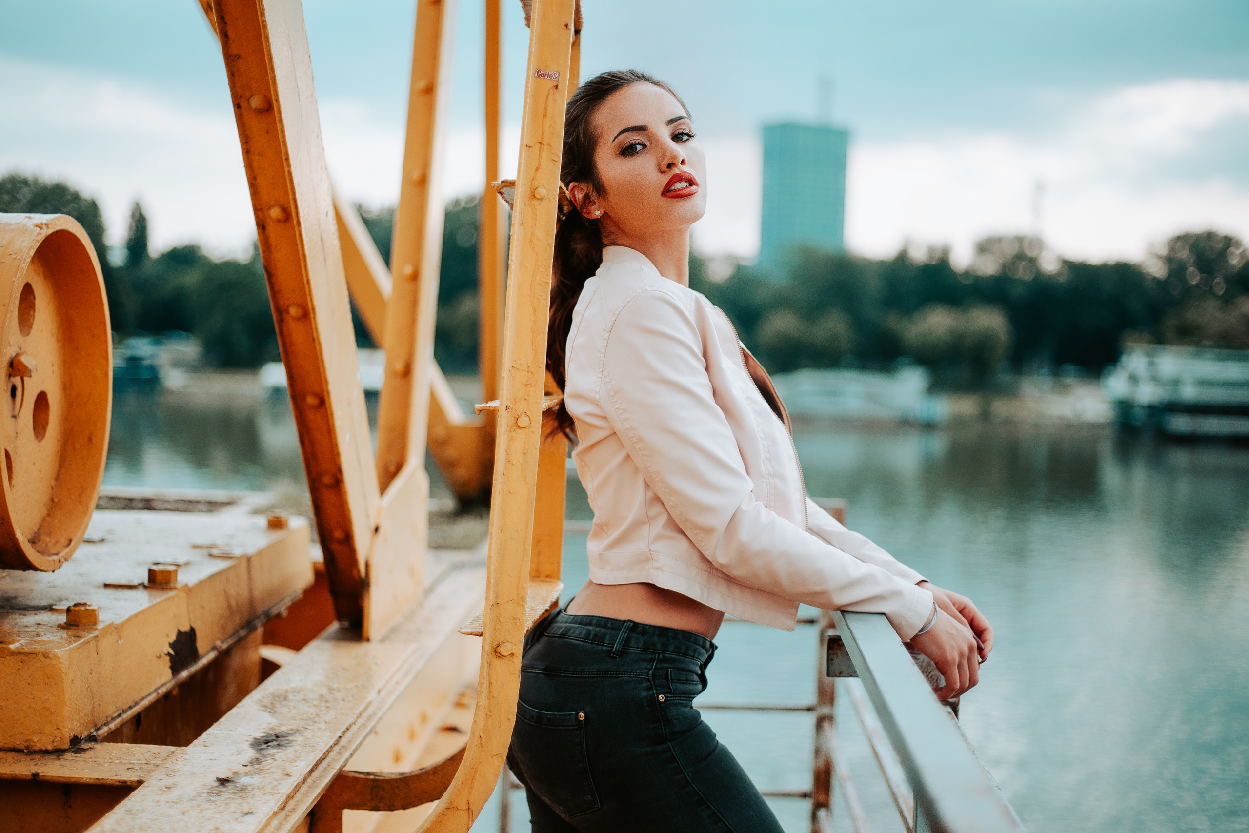 Smilyanic Outdoor Portraits. Mark Smilyanic | Portrait and Adventure Photographer from Belgrade