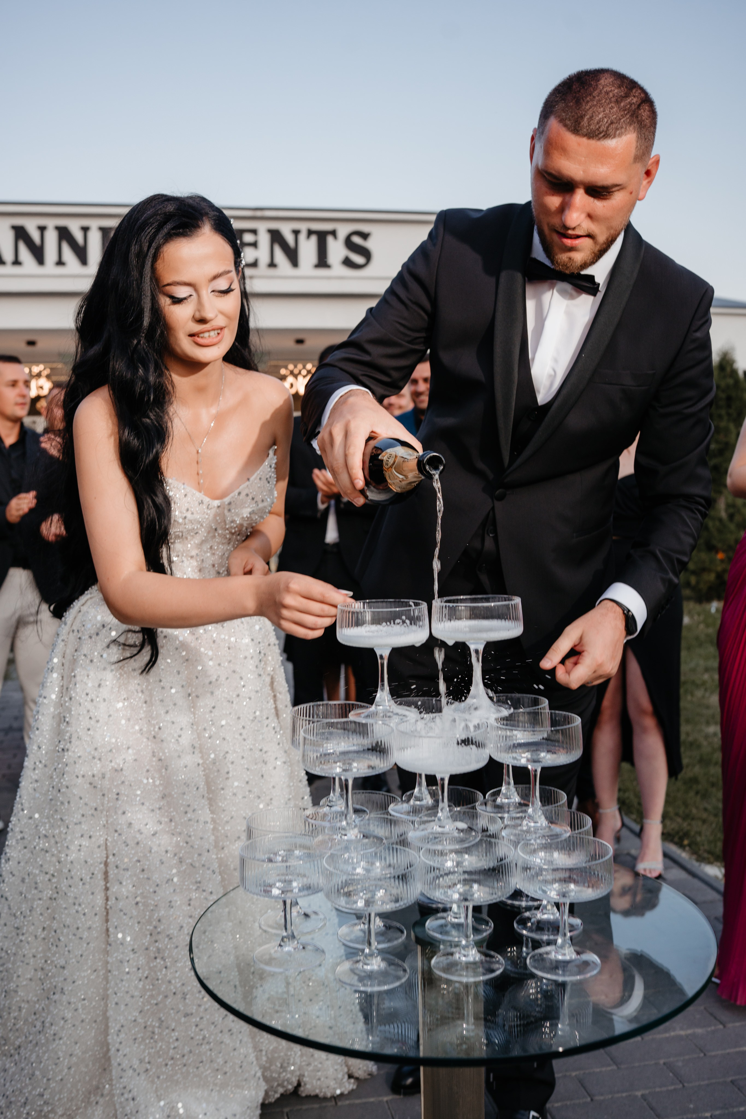 Catalina & Remus. Raw Studio. Fotograful tau de nunta!