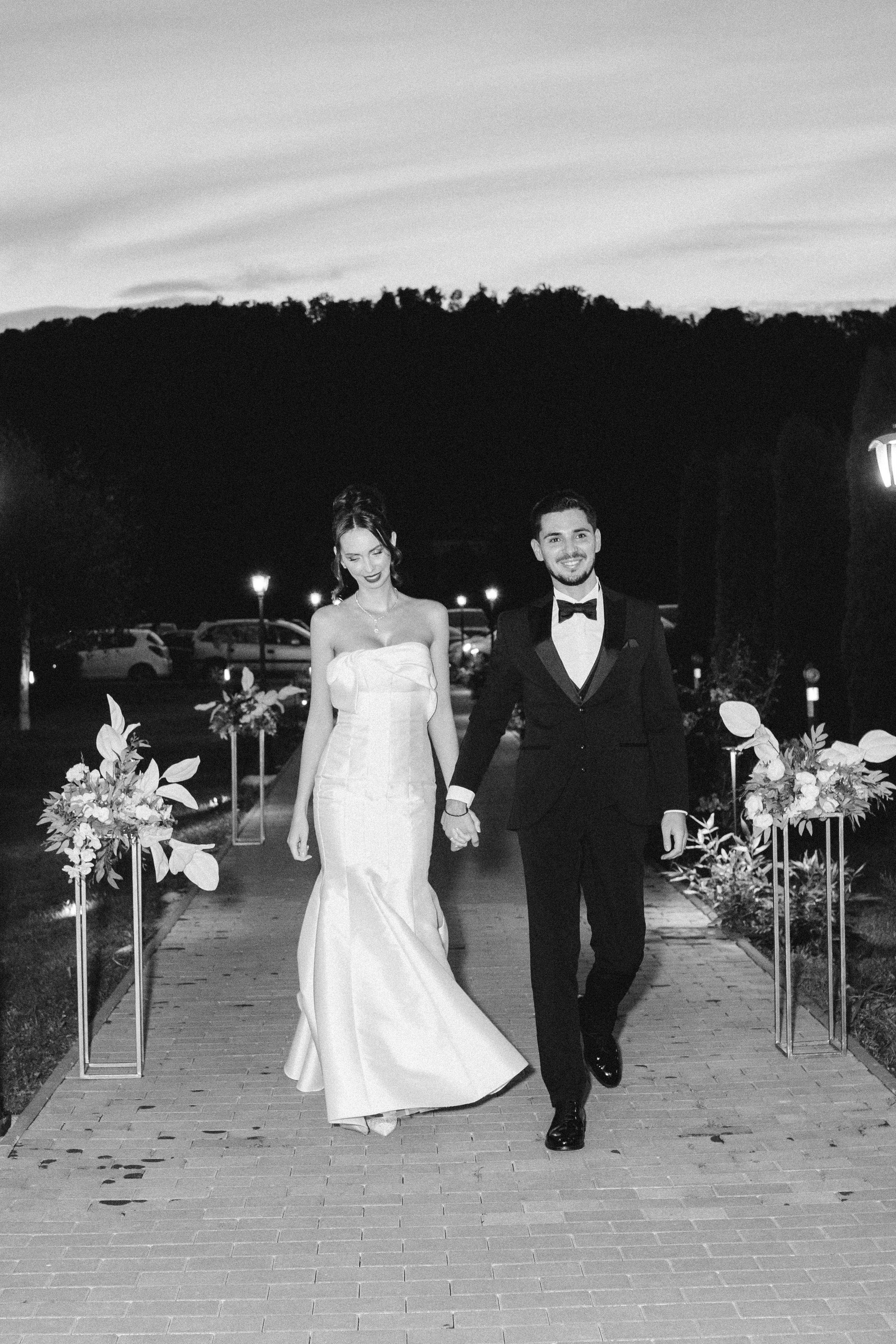 Povestea de nuntă a lui Anca și Dragoș în Bacău | Fotografie de Eveniment. Raw Studio. Fotograful tau de nunta!