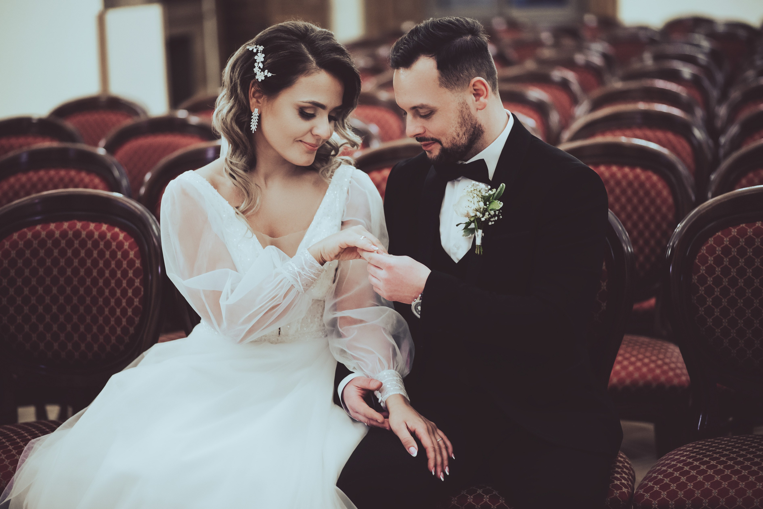 Vestuvių fotosesija, ceremonija, Vestuvių pasiruošimo fotografavimas. Vestuvių fotografas Vilnius Trakai kaina vestuvių fotografavimas fotografė personal.lt photogrpahy kainos jaunoji jaunikis nuotaka santuoka vestuvės, profesionali natūrali meninė reportažinė klasikinė fotosesija, vestuvių fotosesija gamtoje dvare