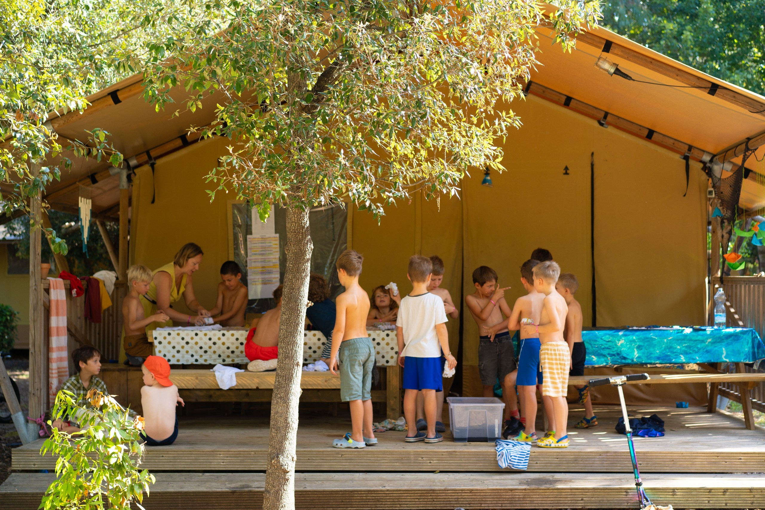 NEW РОДИТЕЛЬ И ПОДРОСТОК. Семейные лагеря в Европе с Ниной Янечковой и Ириной Зиновьевой