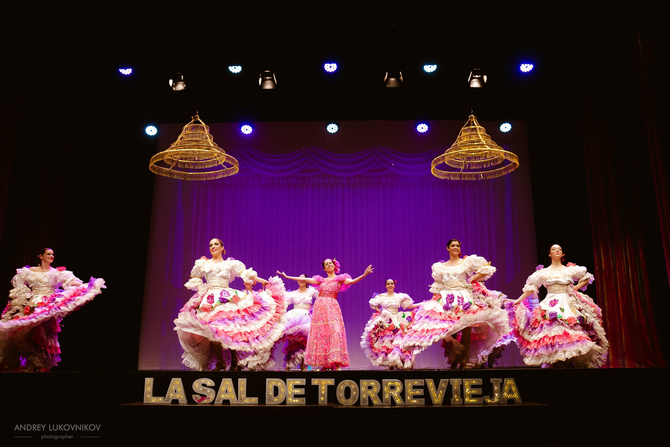 Reportaje fotográfico y rodaje entre bastidores del concierto de La Sal de Torrevieja en España