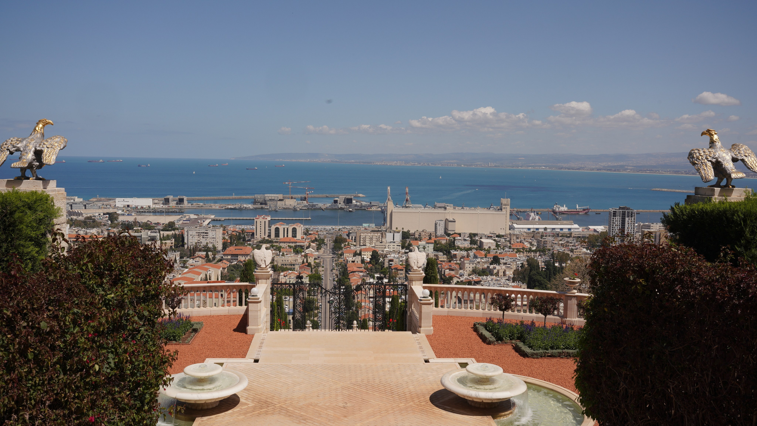 Бахайские сады: Локация для утонченных съемок