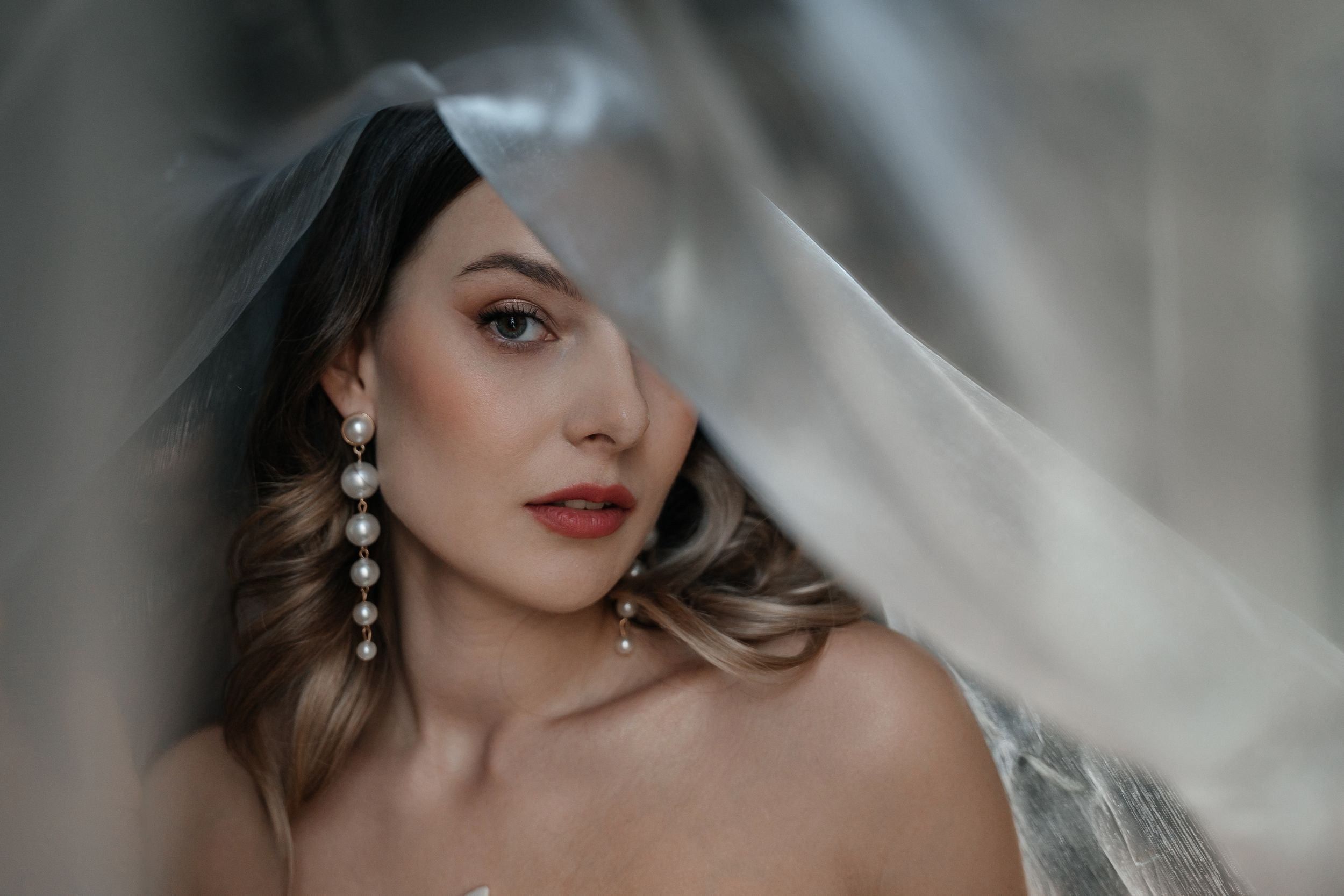 Getting Ready Together Before the Wedding Day. Wedding photographer & videographer Frankfurt | Denis Mirosnik