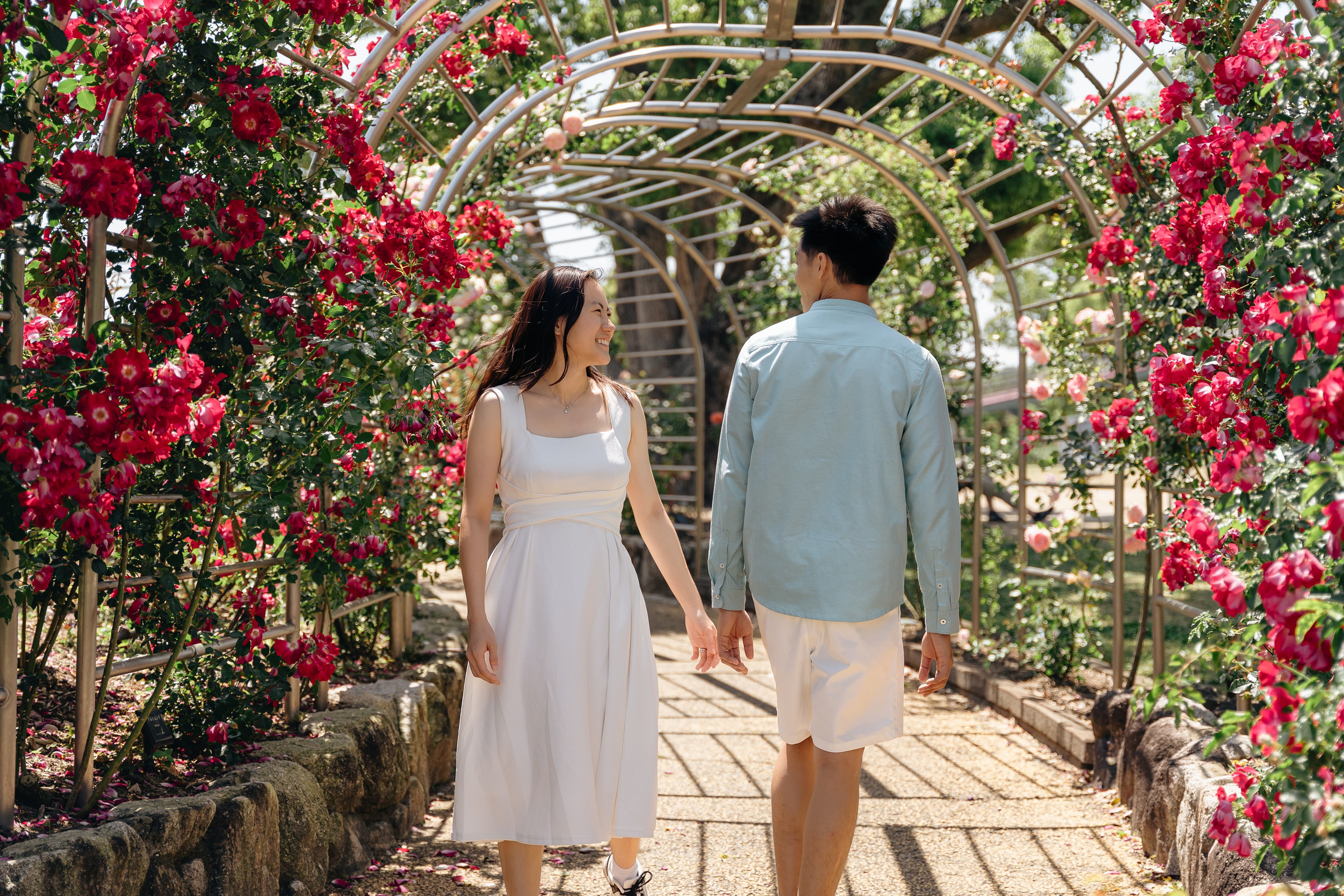 Fukuoka Couple Photoshoot: Roses, Totoro Forest & Sunset Love Story