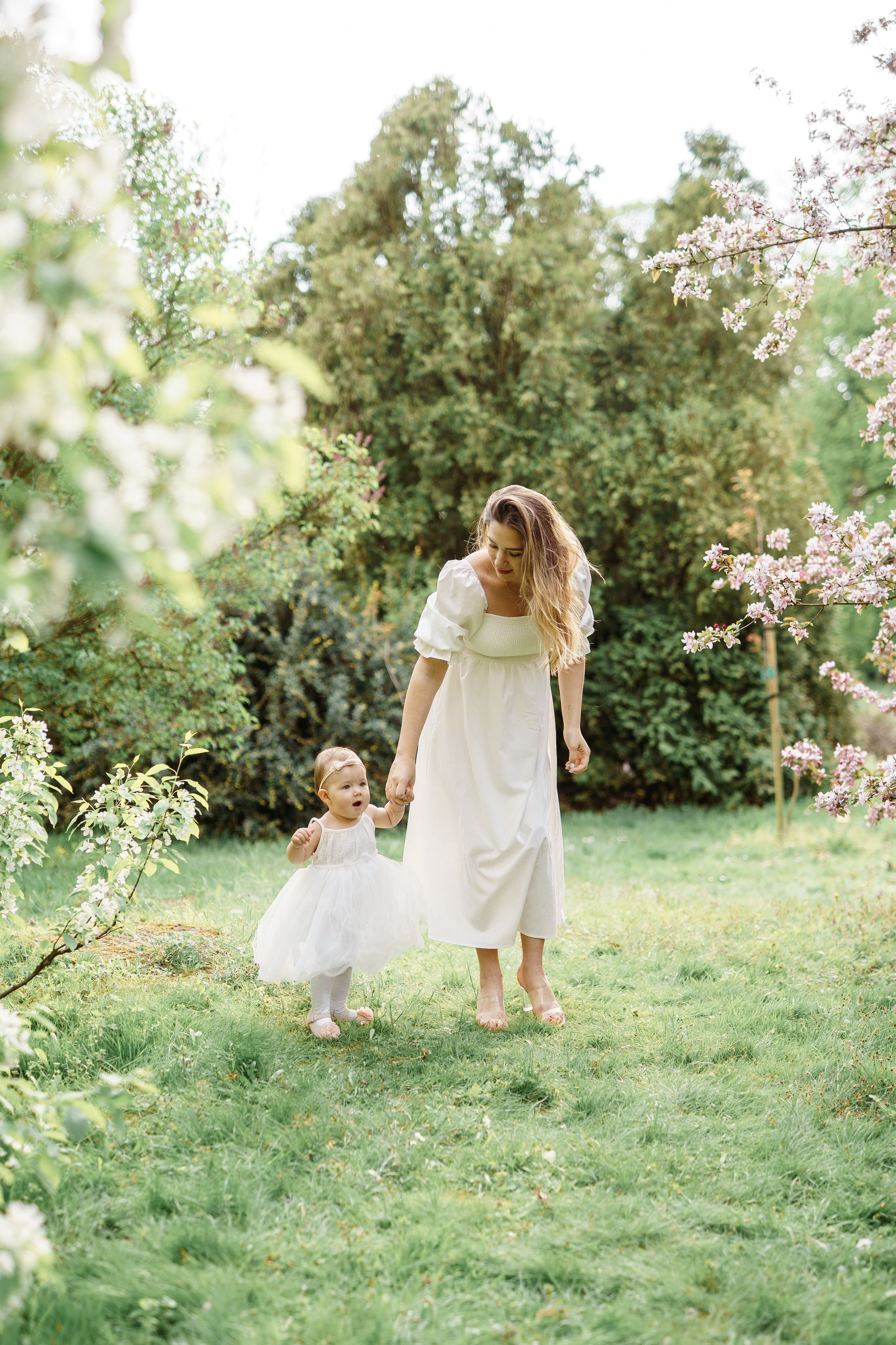 Sesja w plenerze. Fotograf Łódź - sesja ciążowa, noworodkowa, dziecięca. Studio w Łodzi