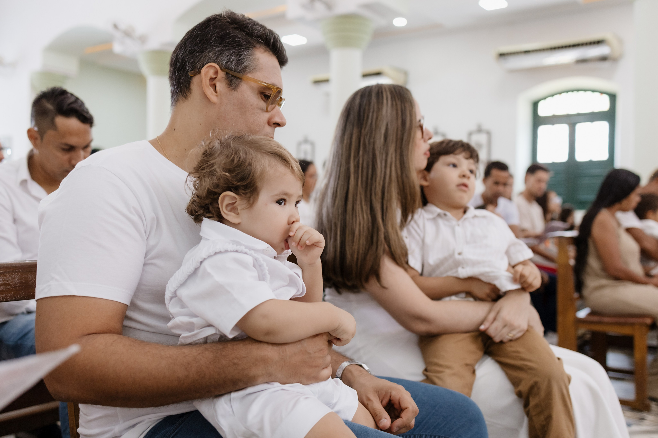 Registro espontâneo da família antes do batizado na Igreja da Torre