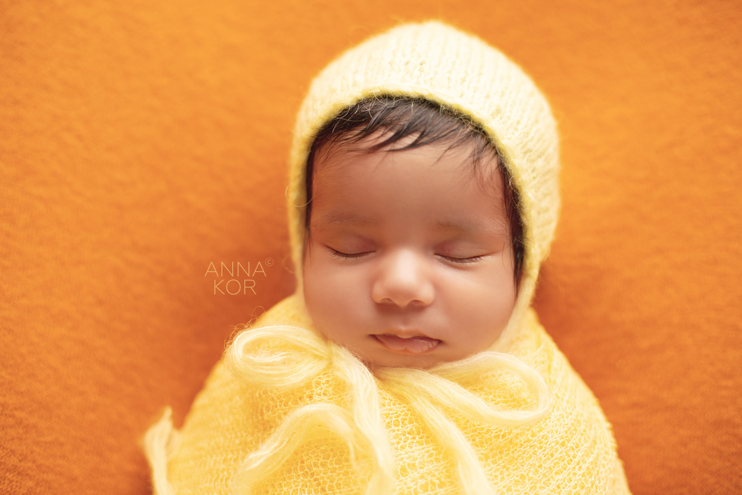 ANNA KOR Newborn Photographer in the UAE