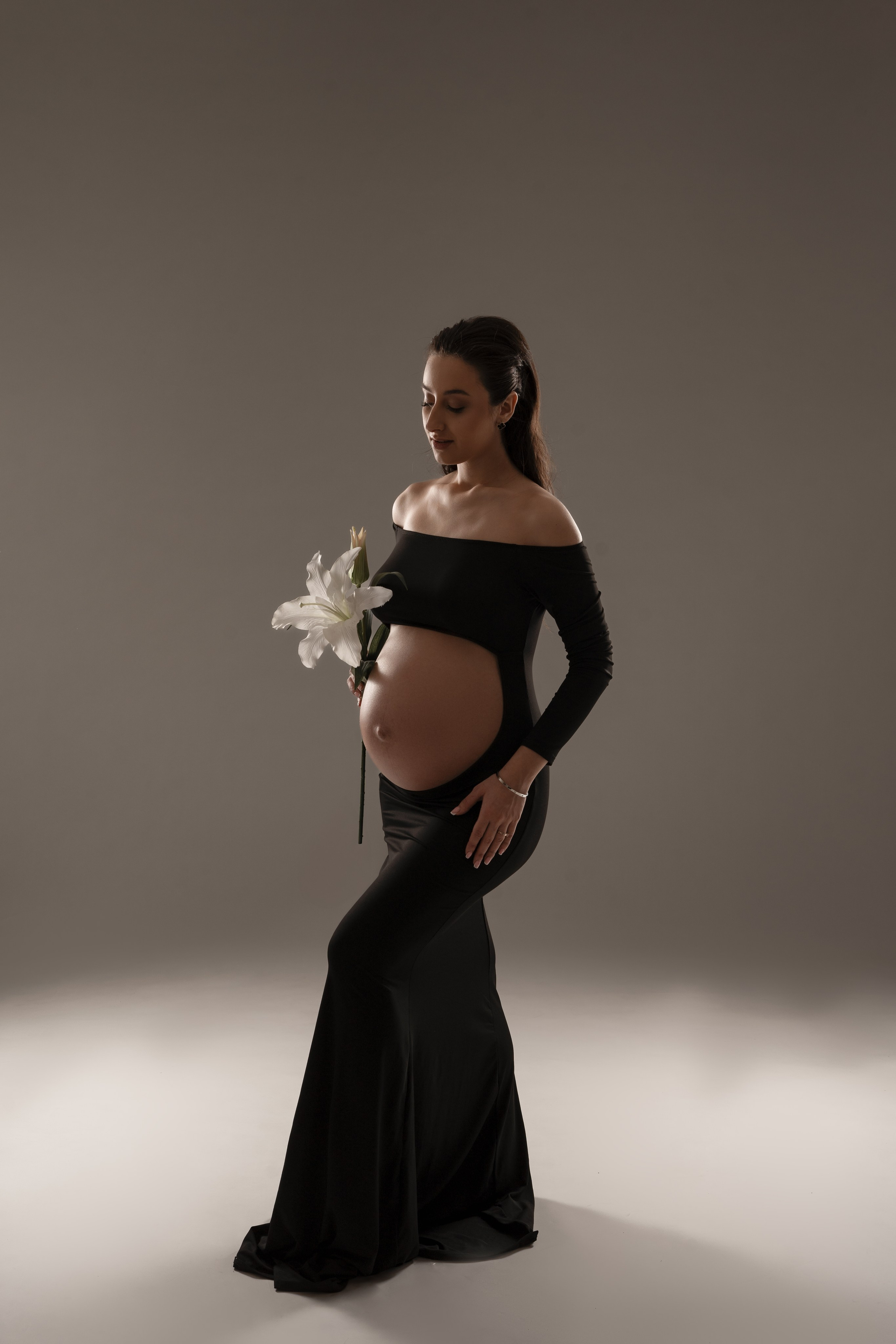 Naturalna, wyjątkowa, delikatna sesja ciążowa w Łodzi. Fotograf Łódź - sesja ciążowa, noworodkowa, dziecięca. Studio w Łodzi