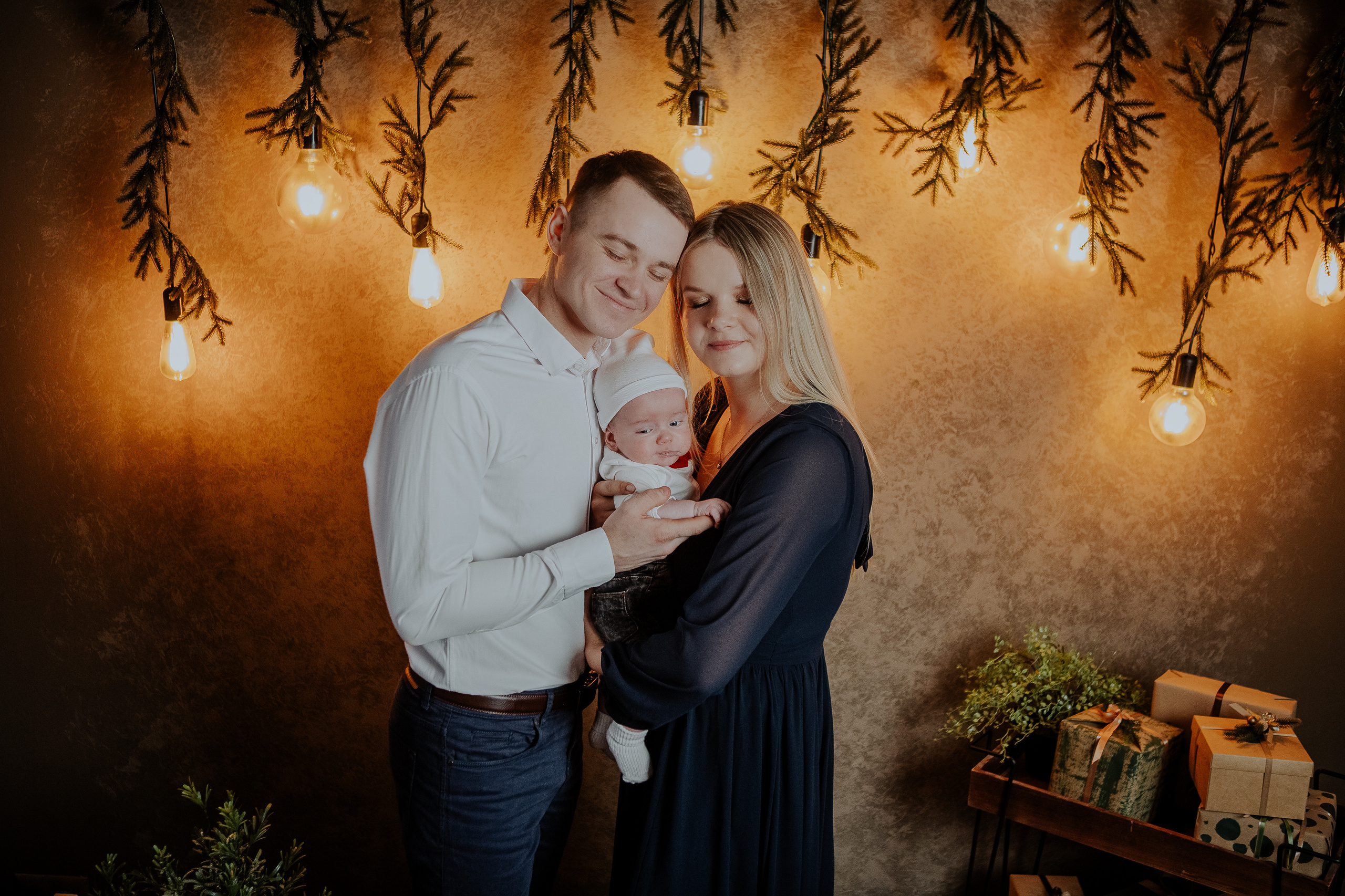 Ziemassvētku fotostudija Rēzeknē. Populārākā kāzu, bērnu un ģimeņu fotogrāfe Latgalē Veronika Lokotko