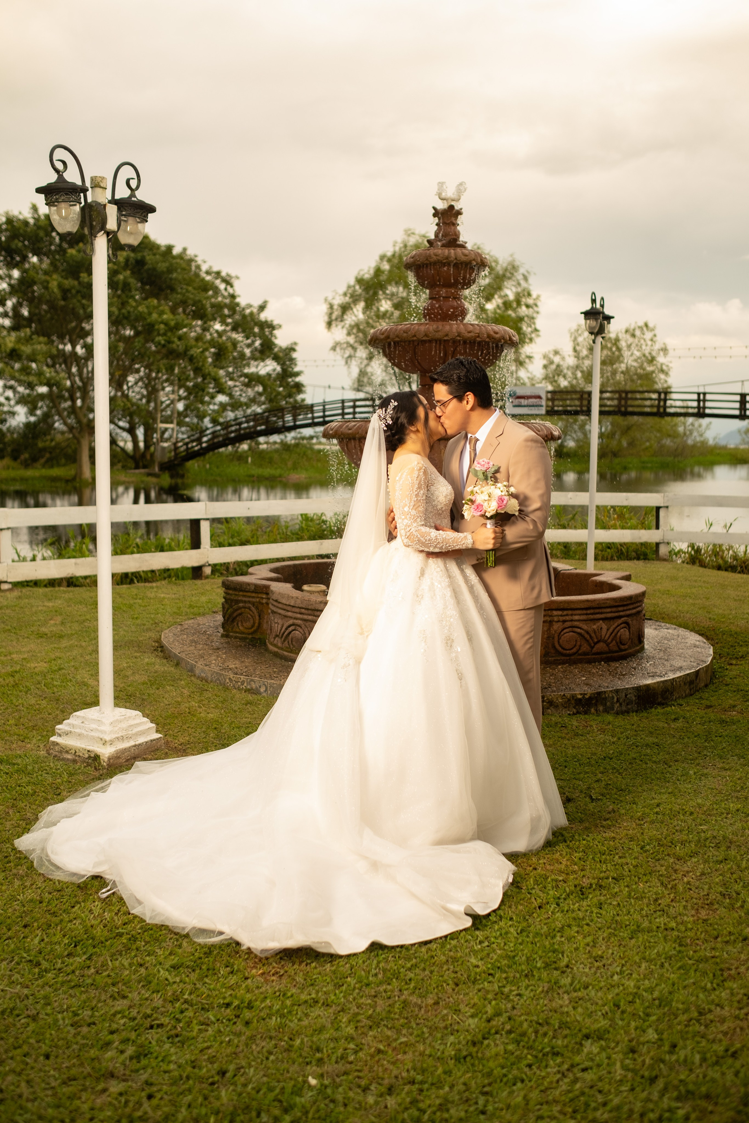 Abi & Gio. Daniel Brand | Fotografía de Bodas y Comercial en Honduras